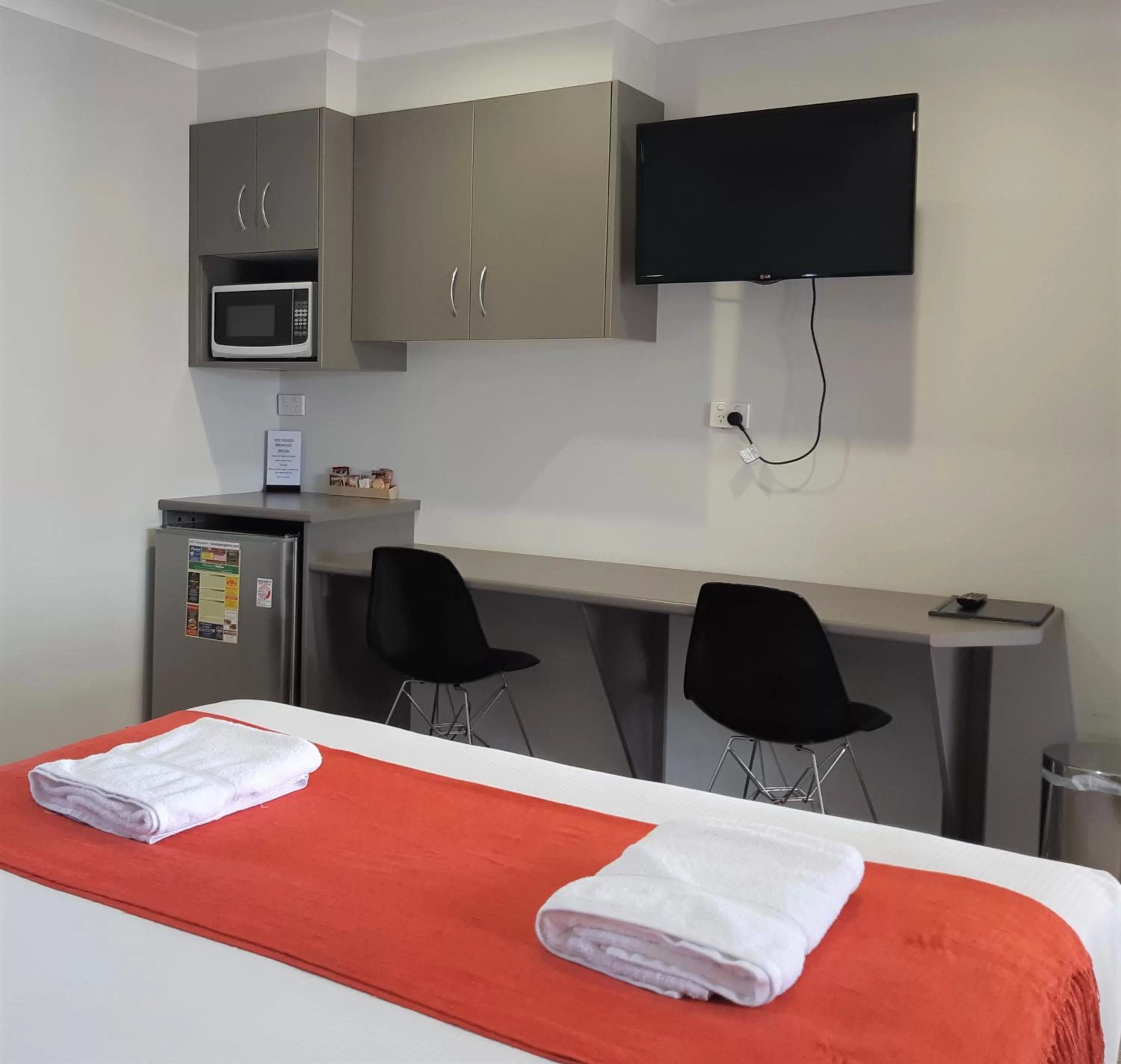 Bed in Econo Lodge Chaparral Motel Ballina