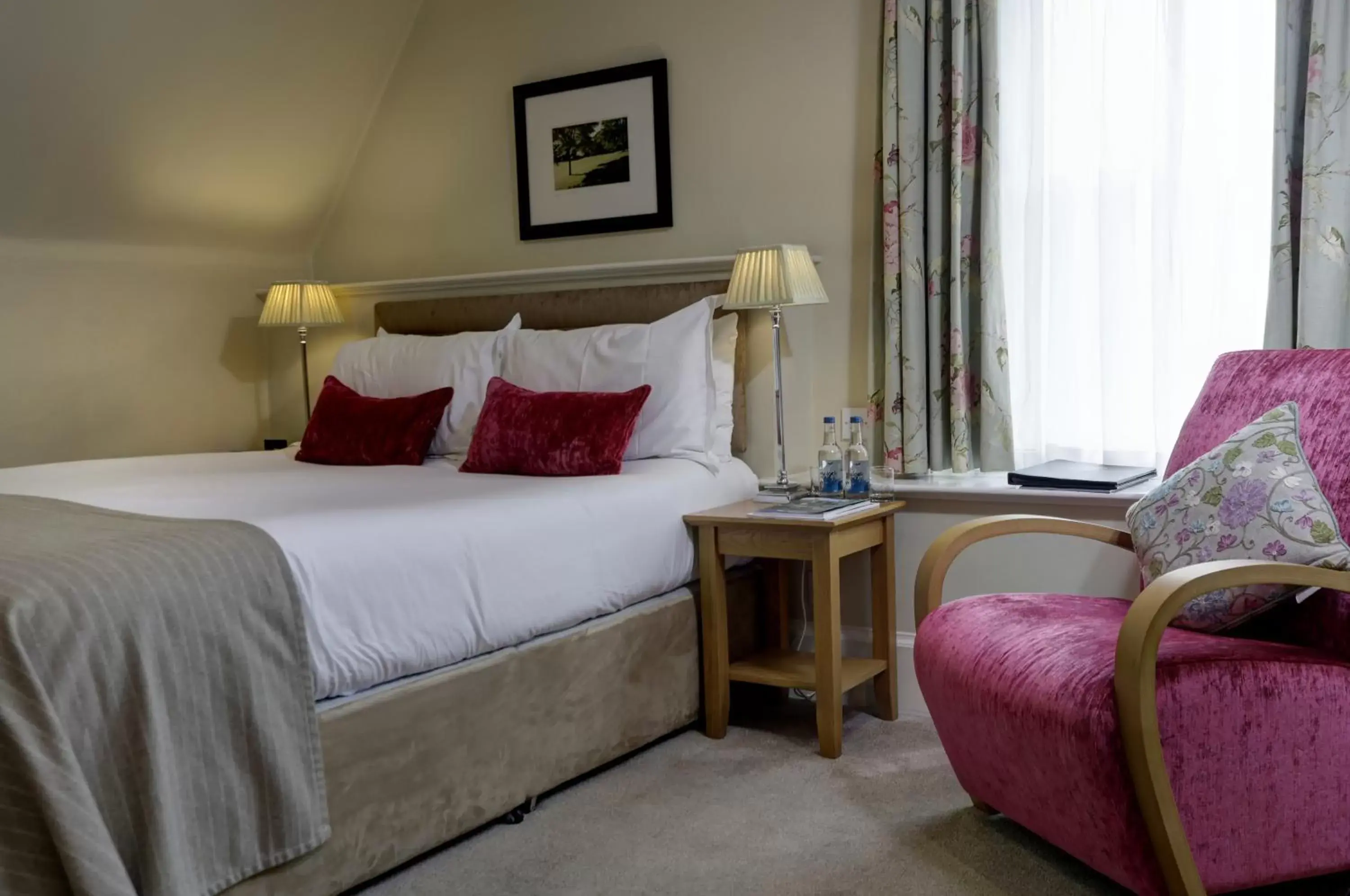 Bedroom, Bed in Banbury Wroxton House Hotel