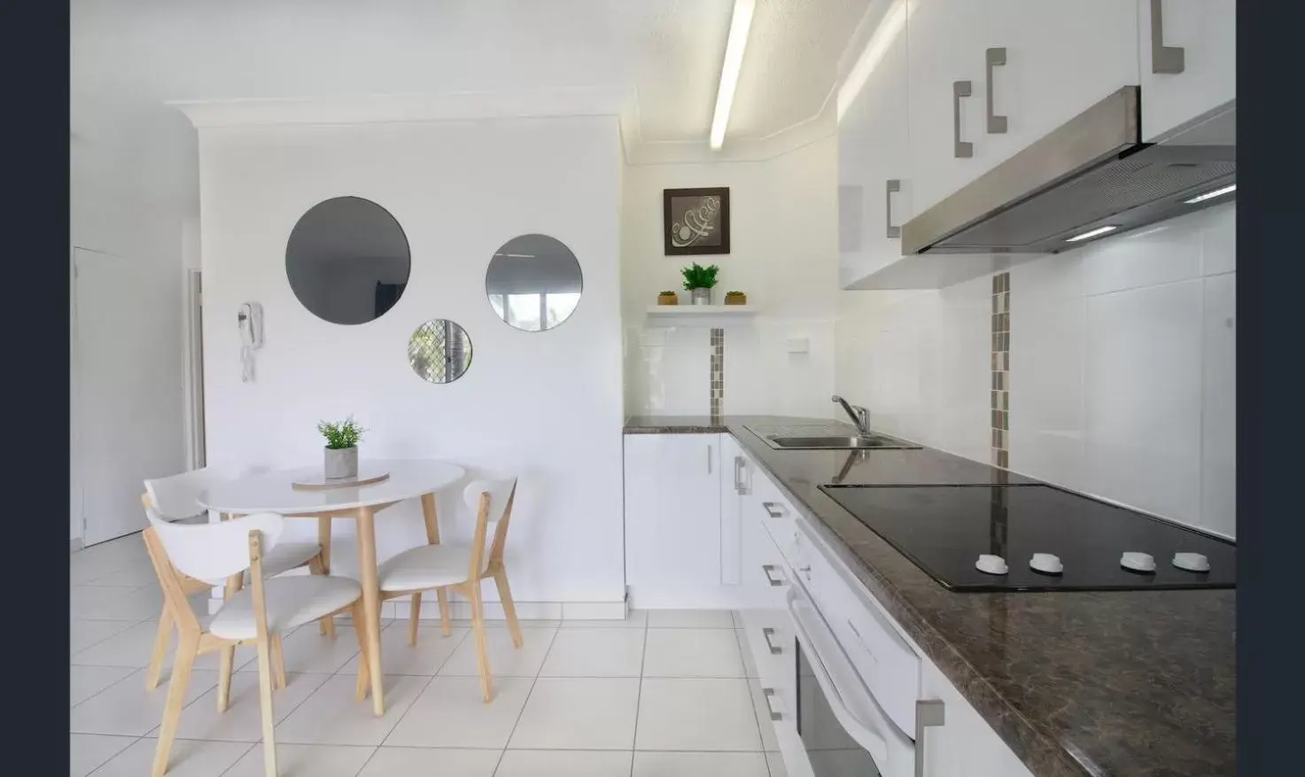 Kitchen or kitchenette, Kitchen/Kitchenette in Bay of Palms