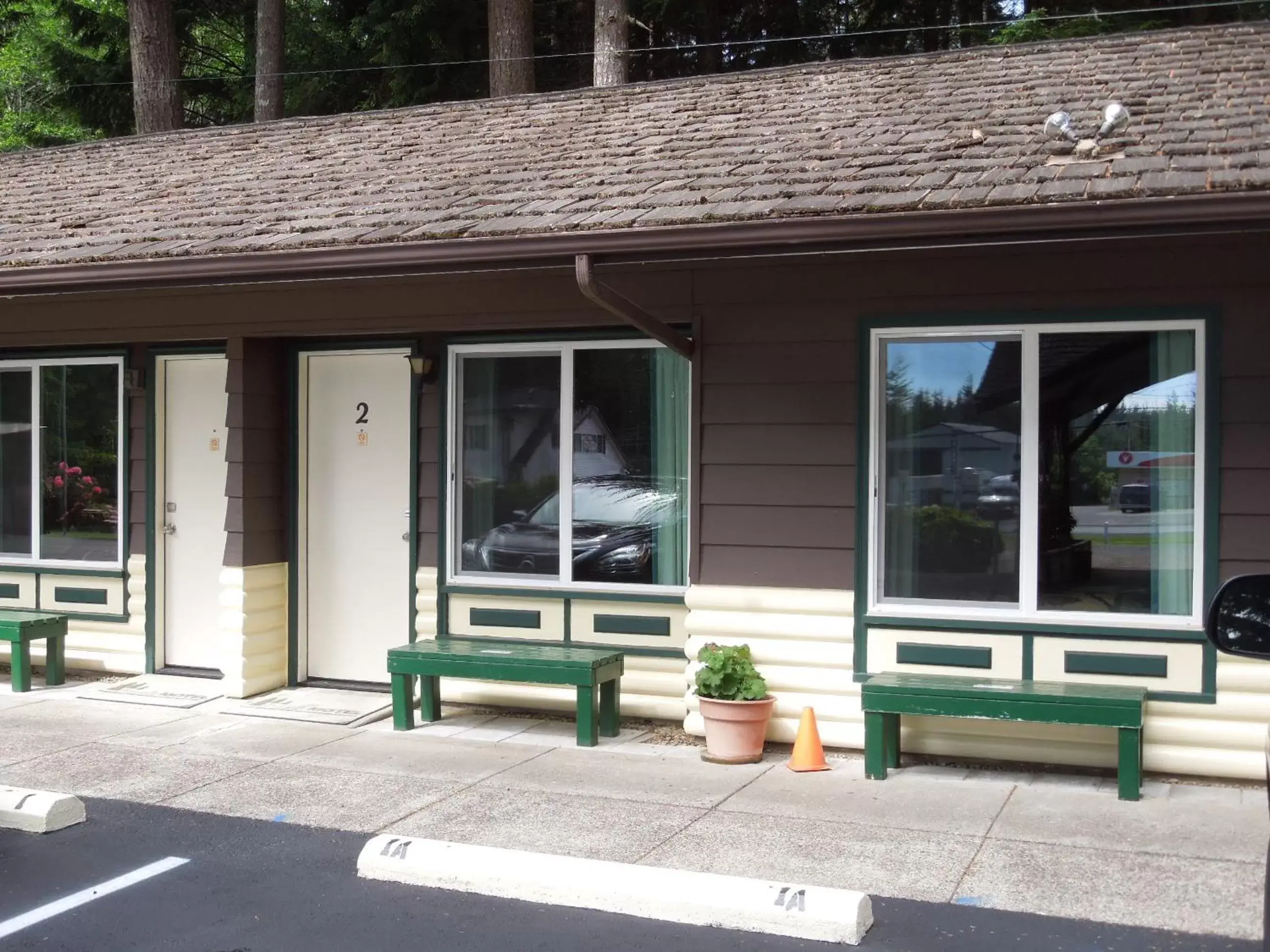 Facade/entrance in Park Motel and Cabins