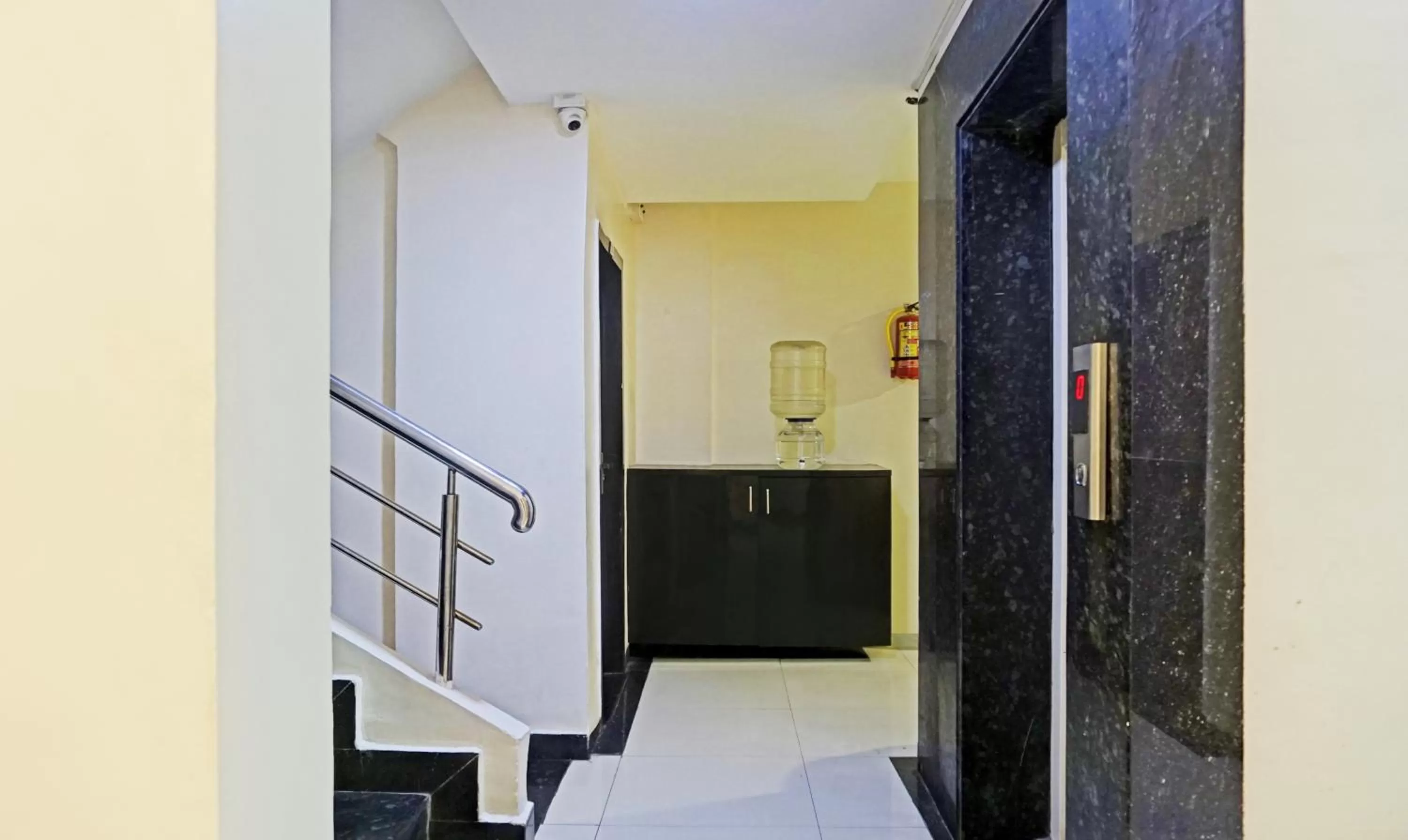 Kitchen/Kitchenette in Treebo Trend Chetan Executive Hadapsar Phursungi