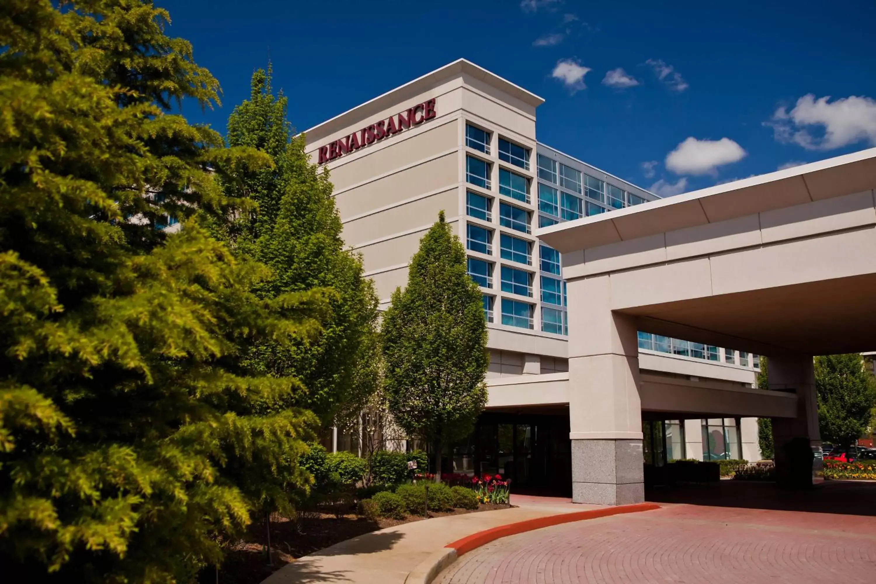 Property Building in Renaissance Newark Airport Hotel