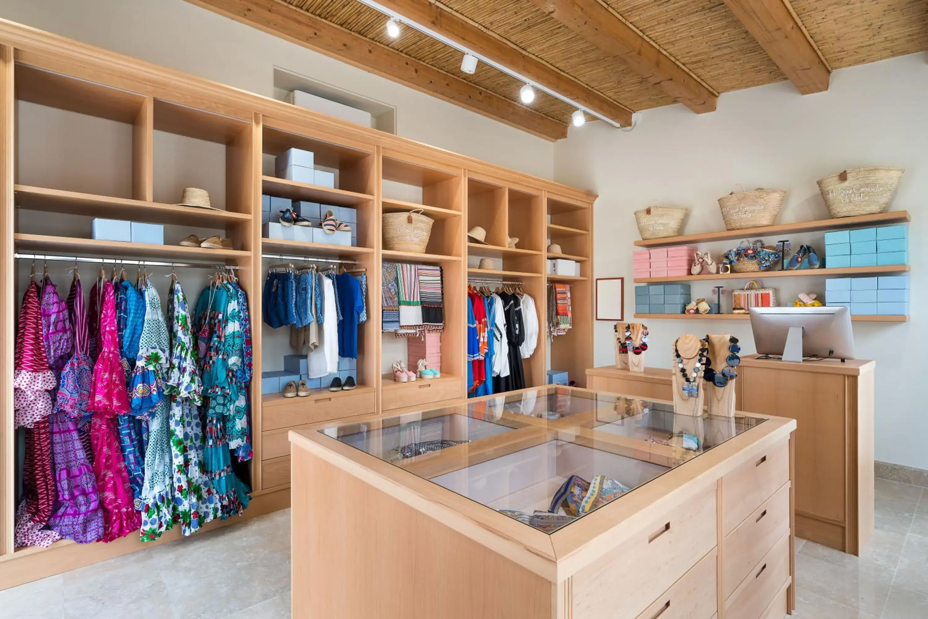 On-site shops in Il San Corrado di Noto