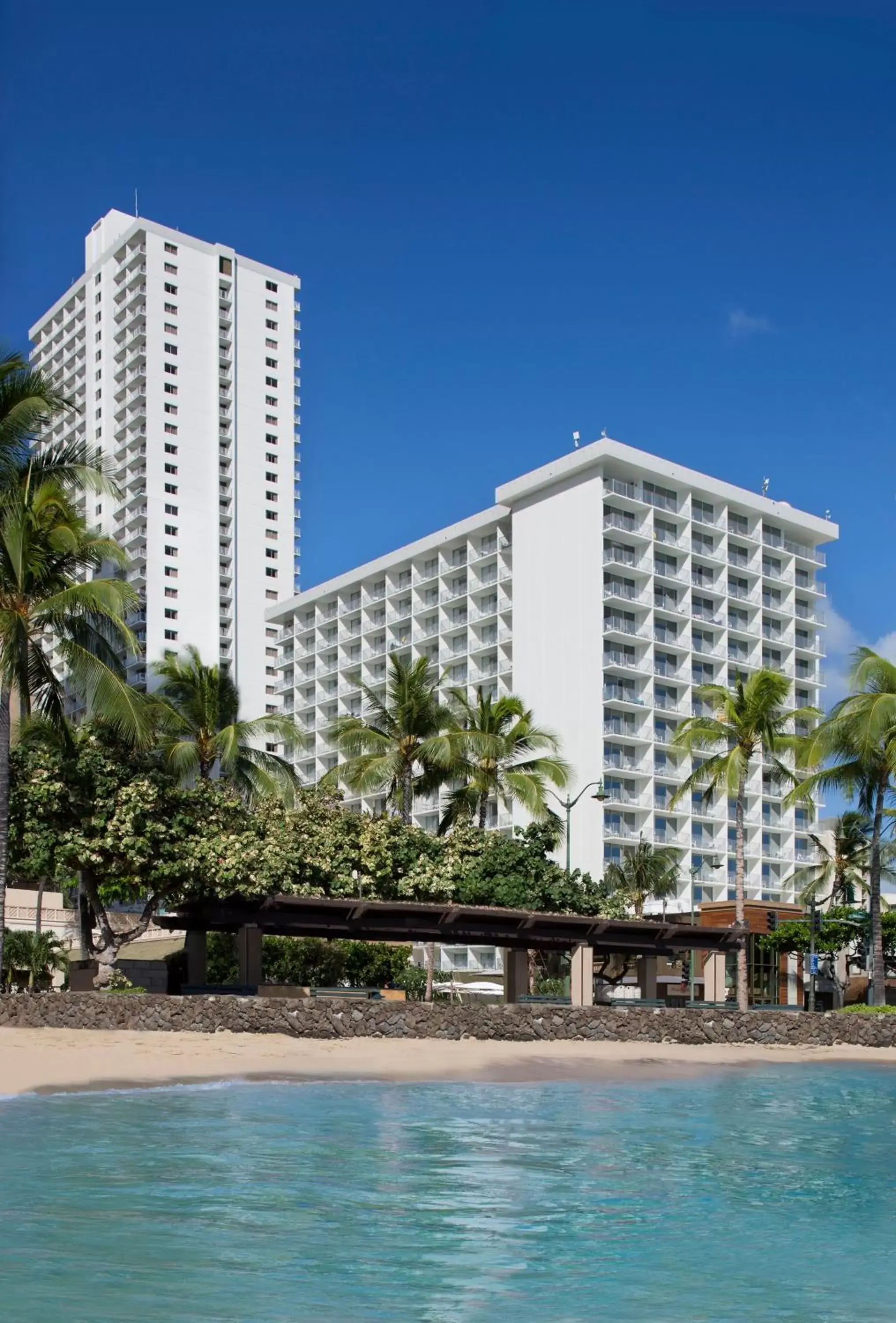 Facade/entrance, Property Building in 'Alohilani Resort Waikiki Beach