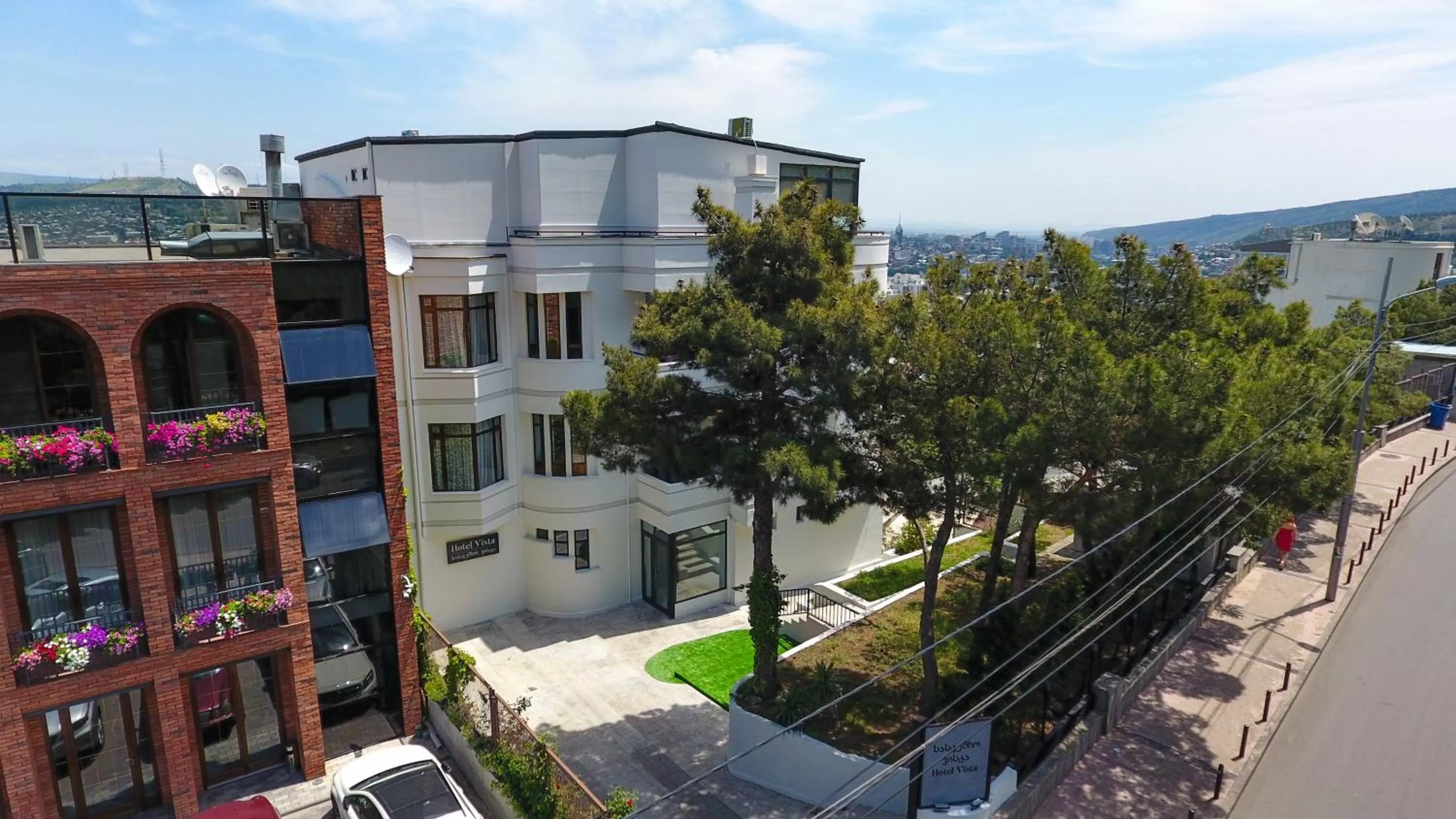 Property building in Vista Hotel