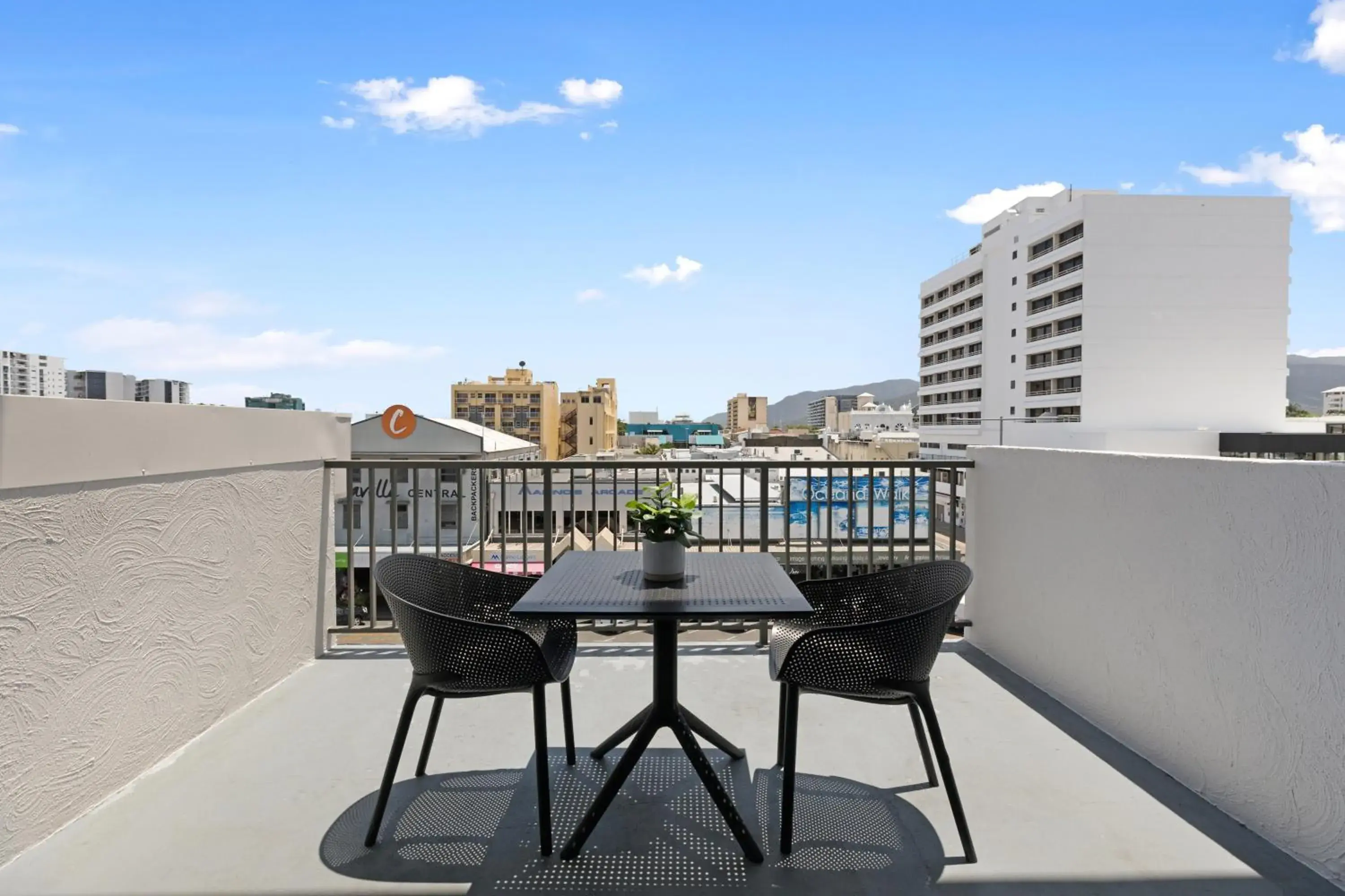 Patio, Balcony/Terrace in Gilligan's Backpacker Hotel & Resort Cairns