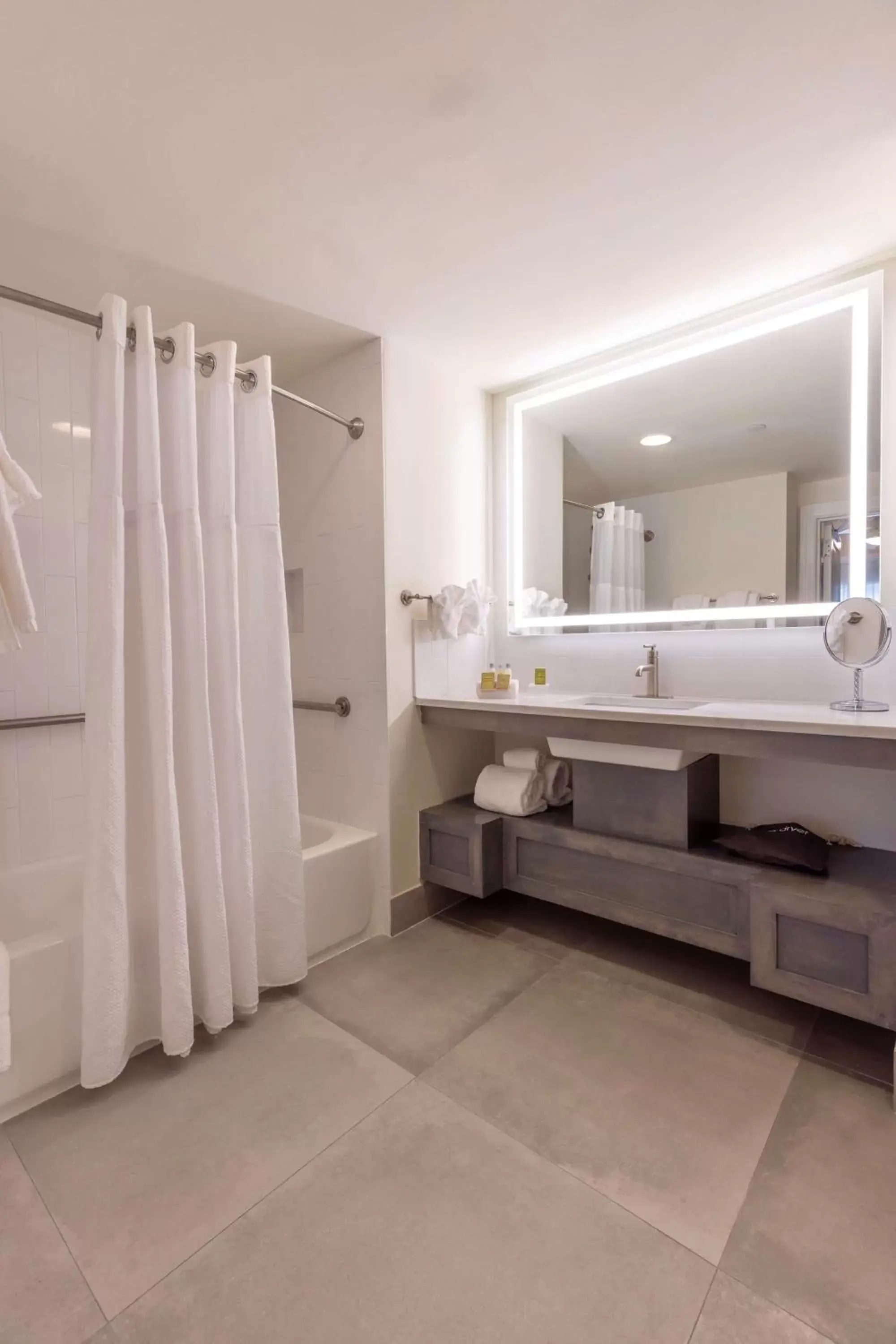 Bathroom in Homewood Suites by Hilton Palm Beach Gardens