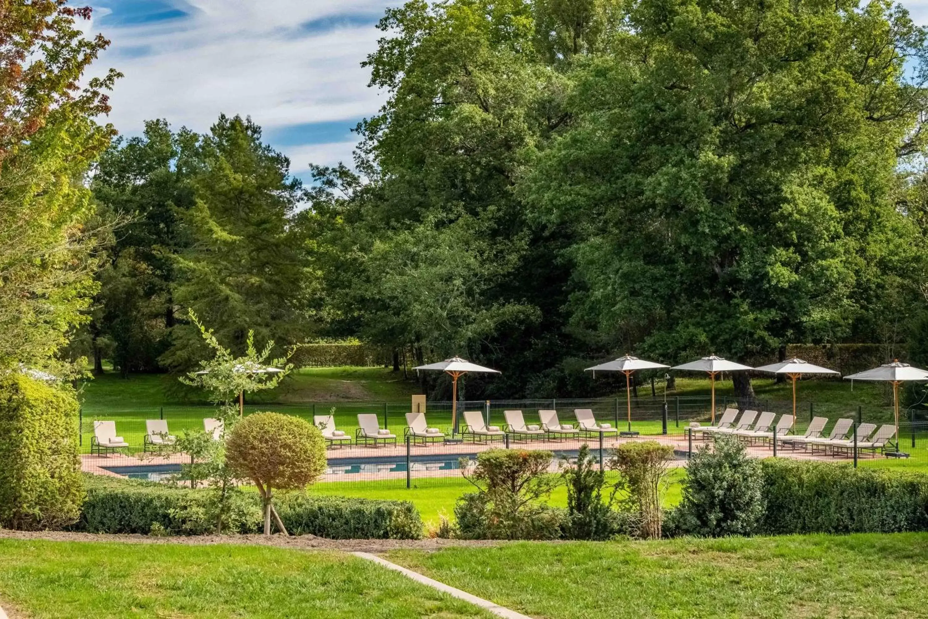 Swimming pool, Garden in La Borde en Sologne Château & Spa