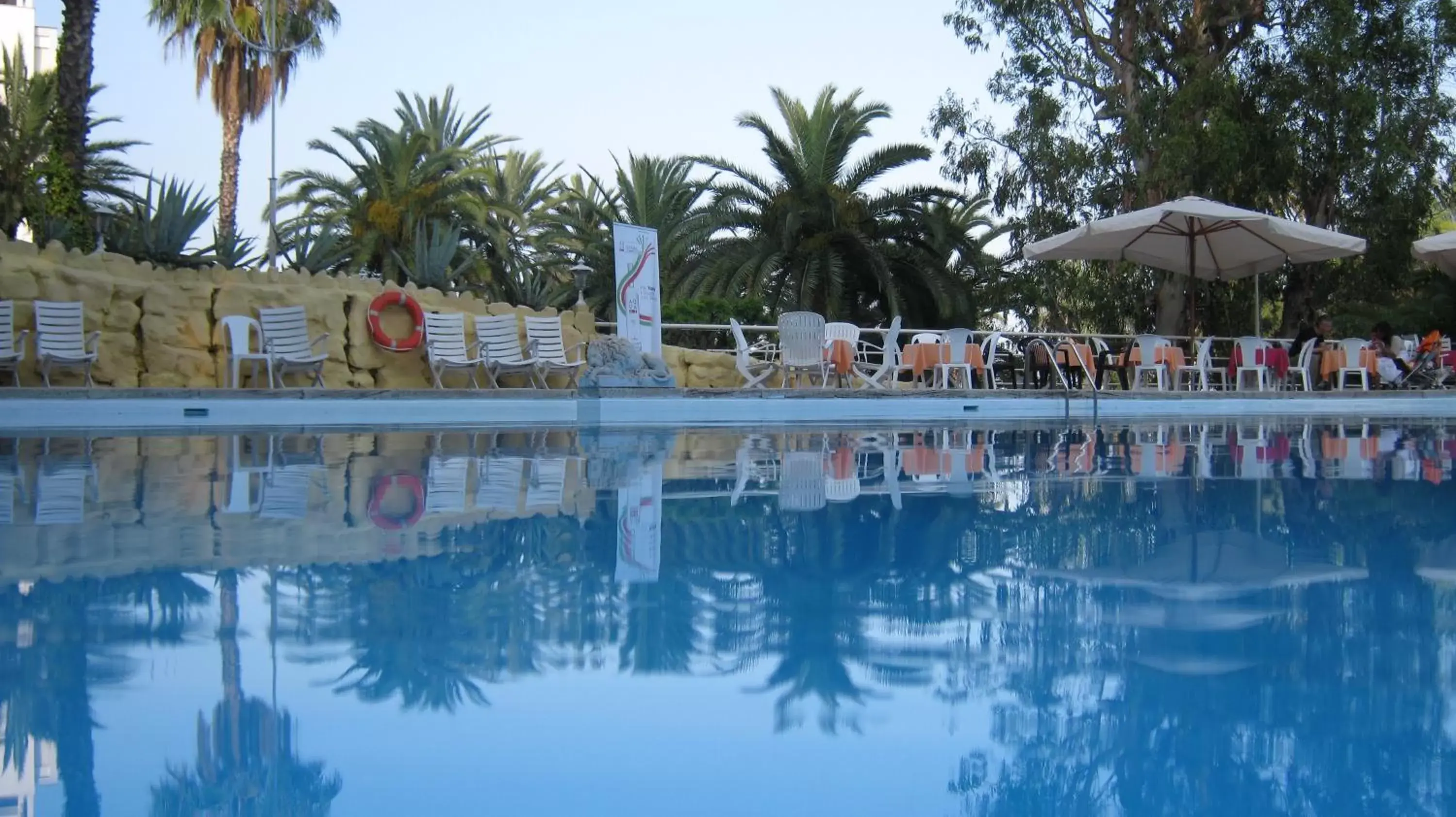 Swimming Pool in Grand Hotel De Londres