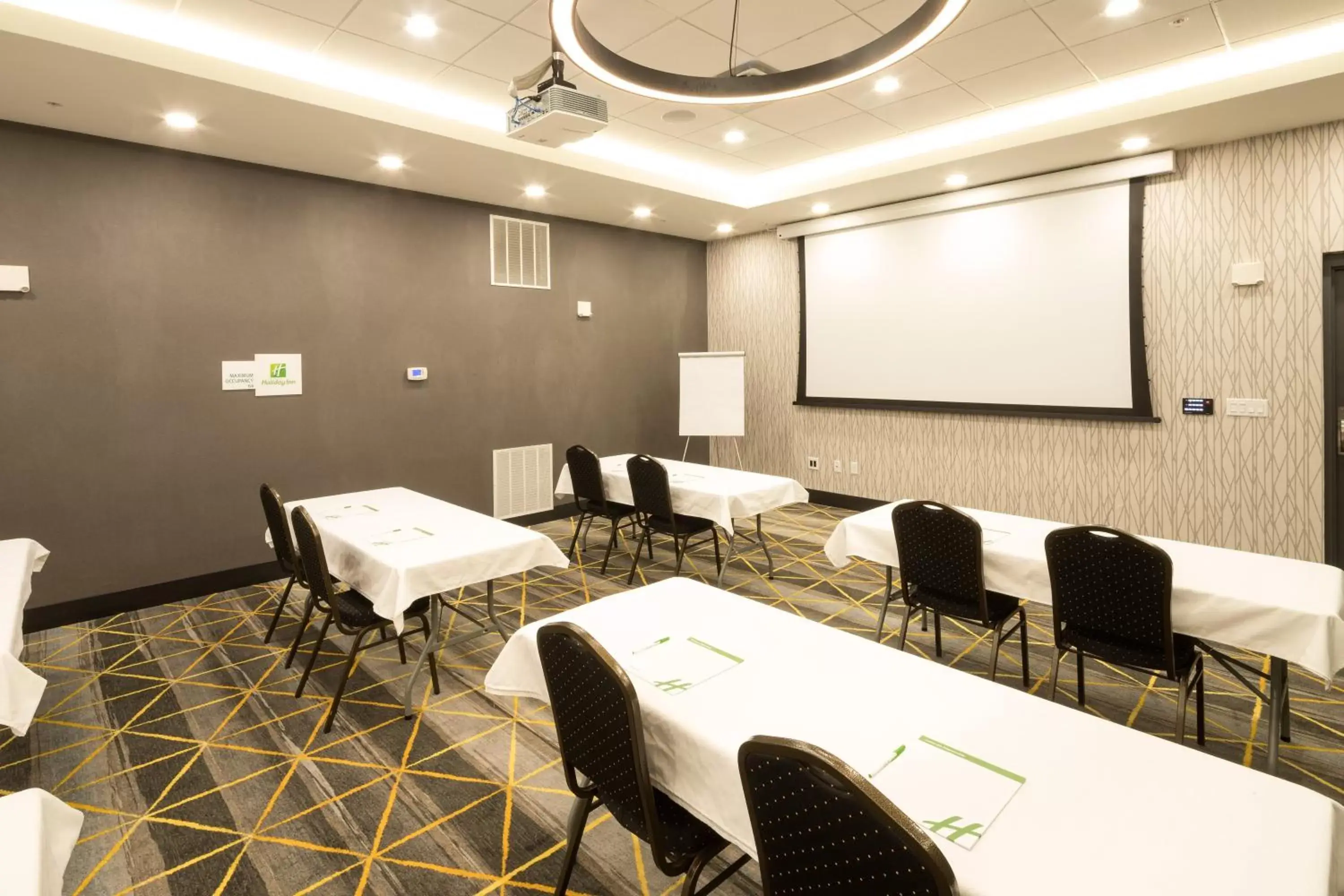 Meeting/conference room in Holiday Inn - Kalamazoo West, an IHG Hotel