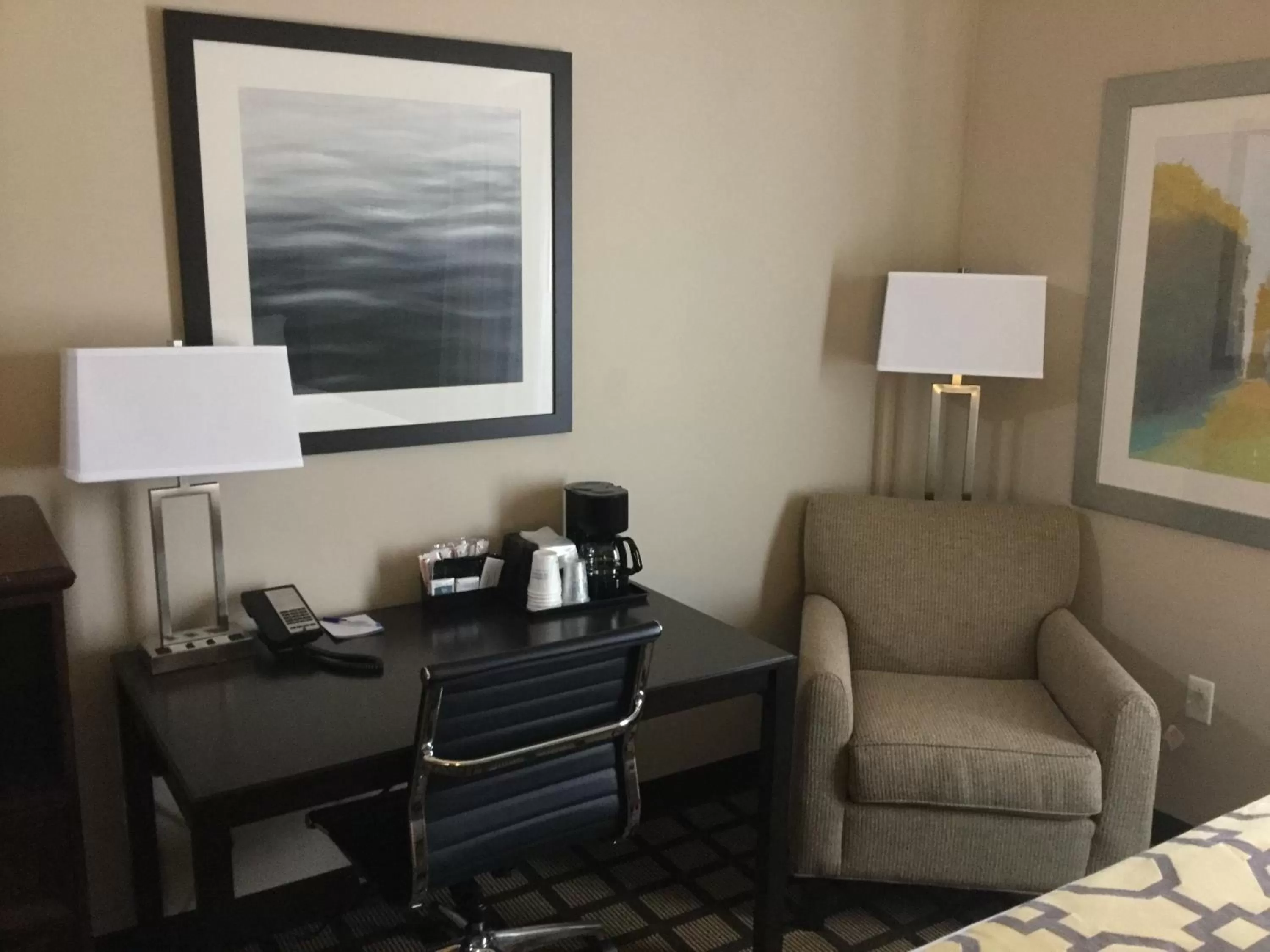 Superior Queen Room - Mobility Access/Non-Smoking in Baymont by Wyndham Page Lake Powell