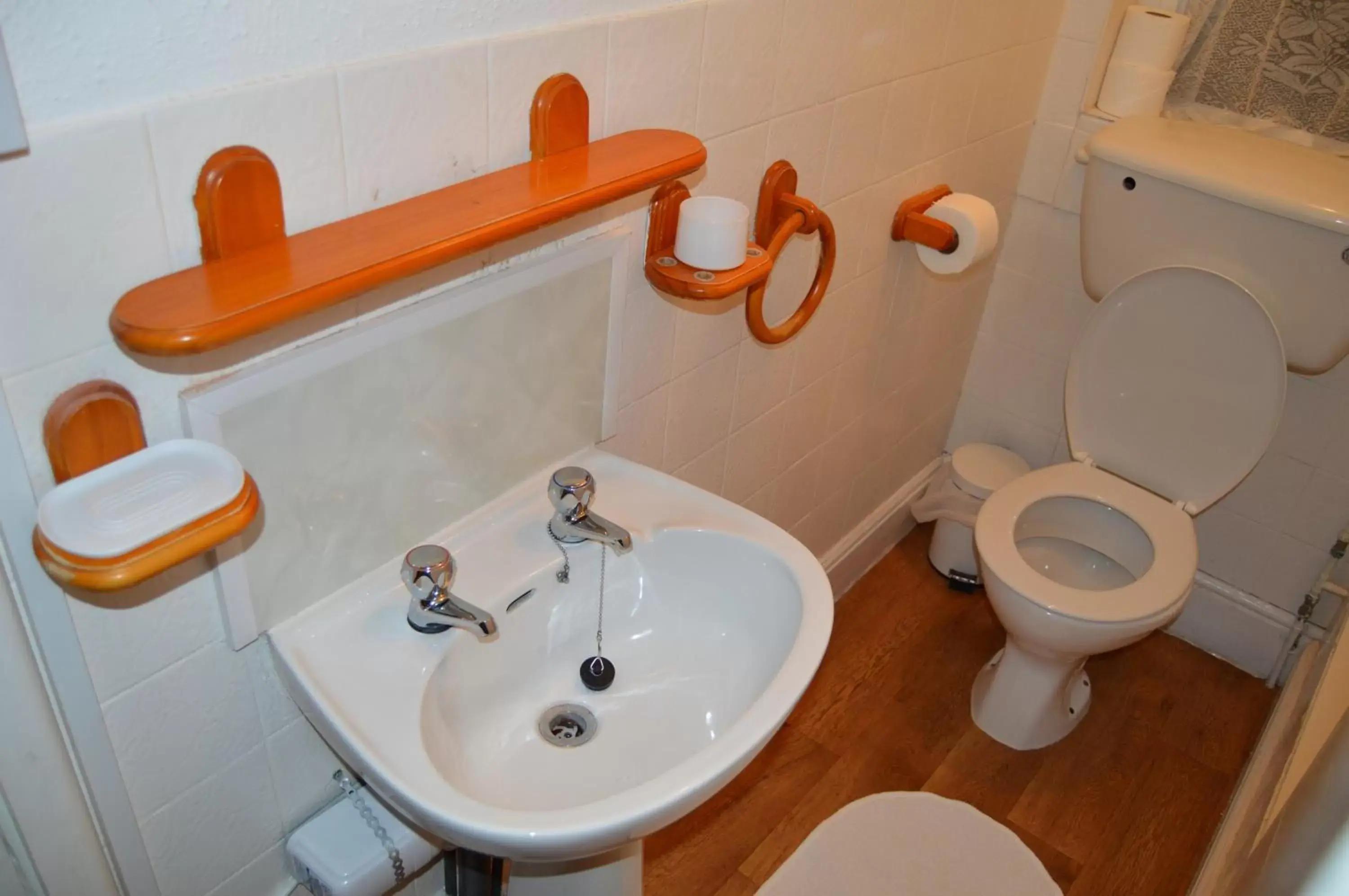 Bathroom in Wilsons Hotel - Blackpool Tower View Bathroom in Wilsons Hotel - Blackpool Tower View