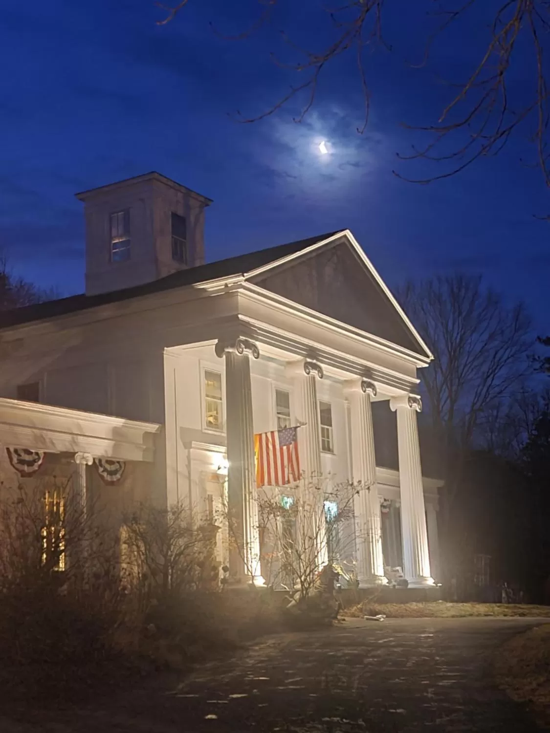 Property Building in House of 1833 Bed and Breakfast