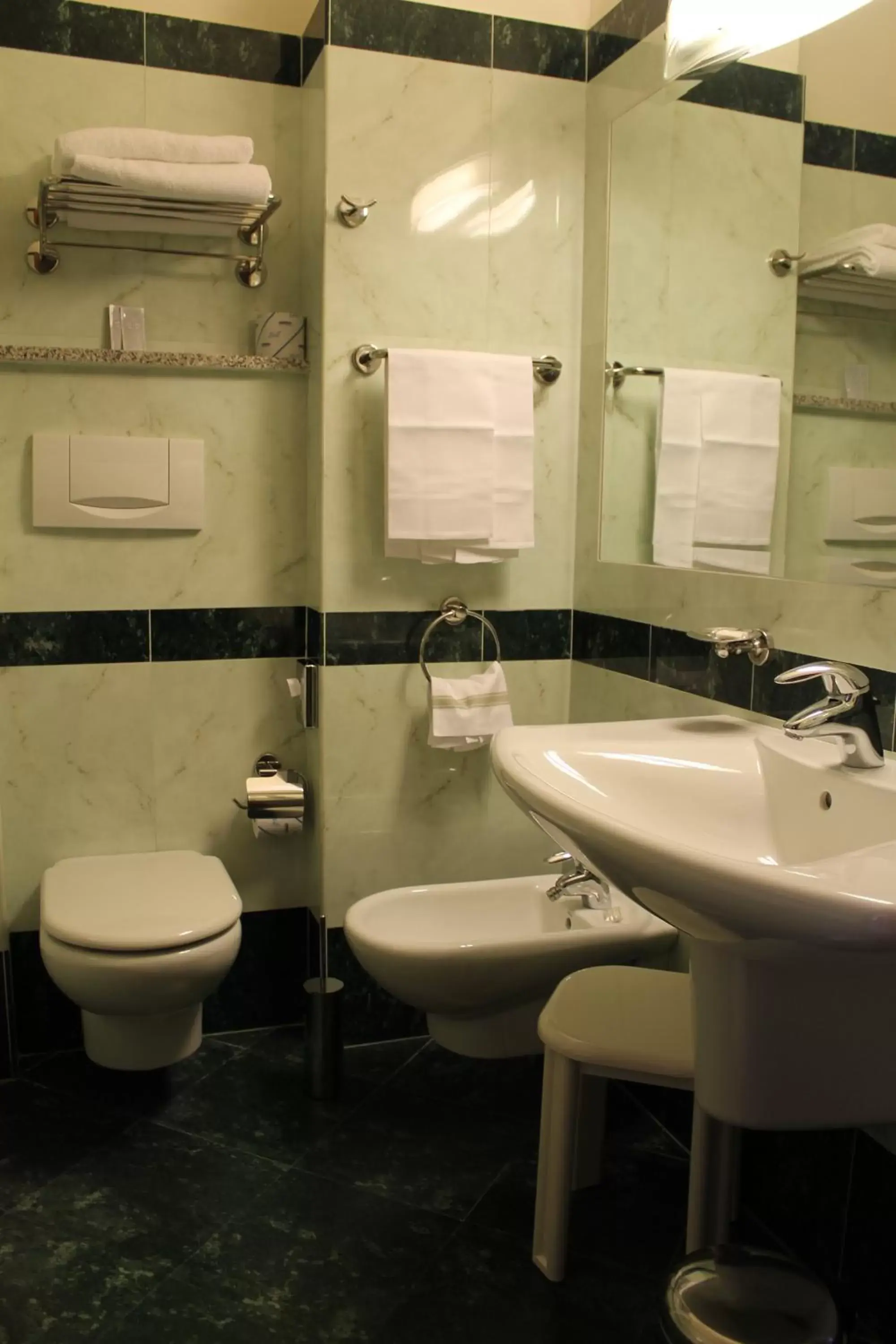 Bathroom in NilHotel Florence
