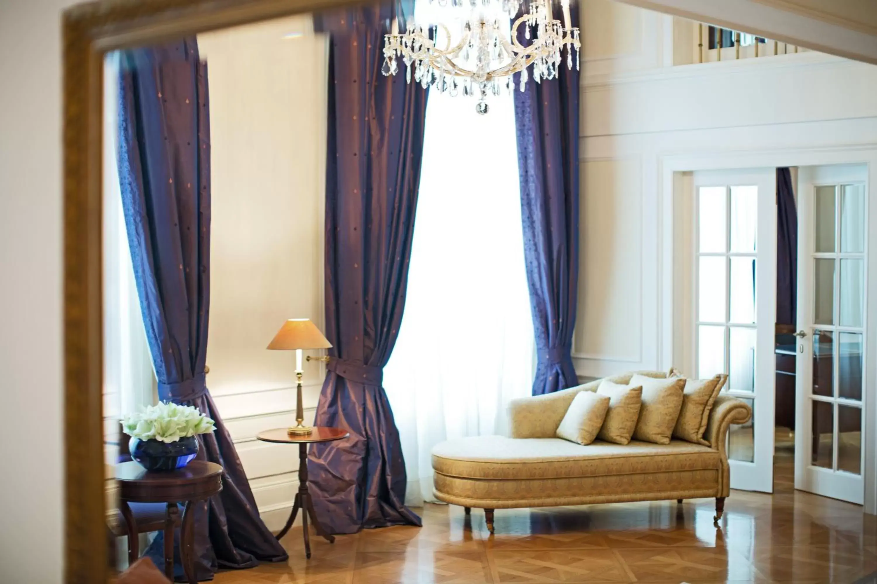 Living room, Seating Area in Palais Coburg Hotel Residenz