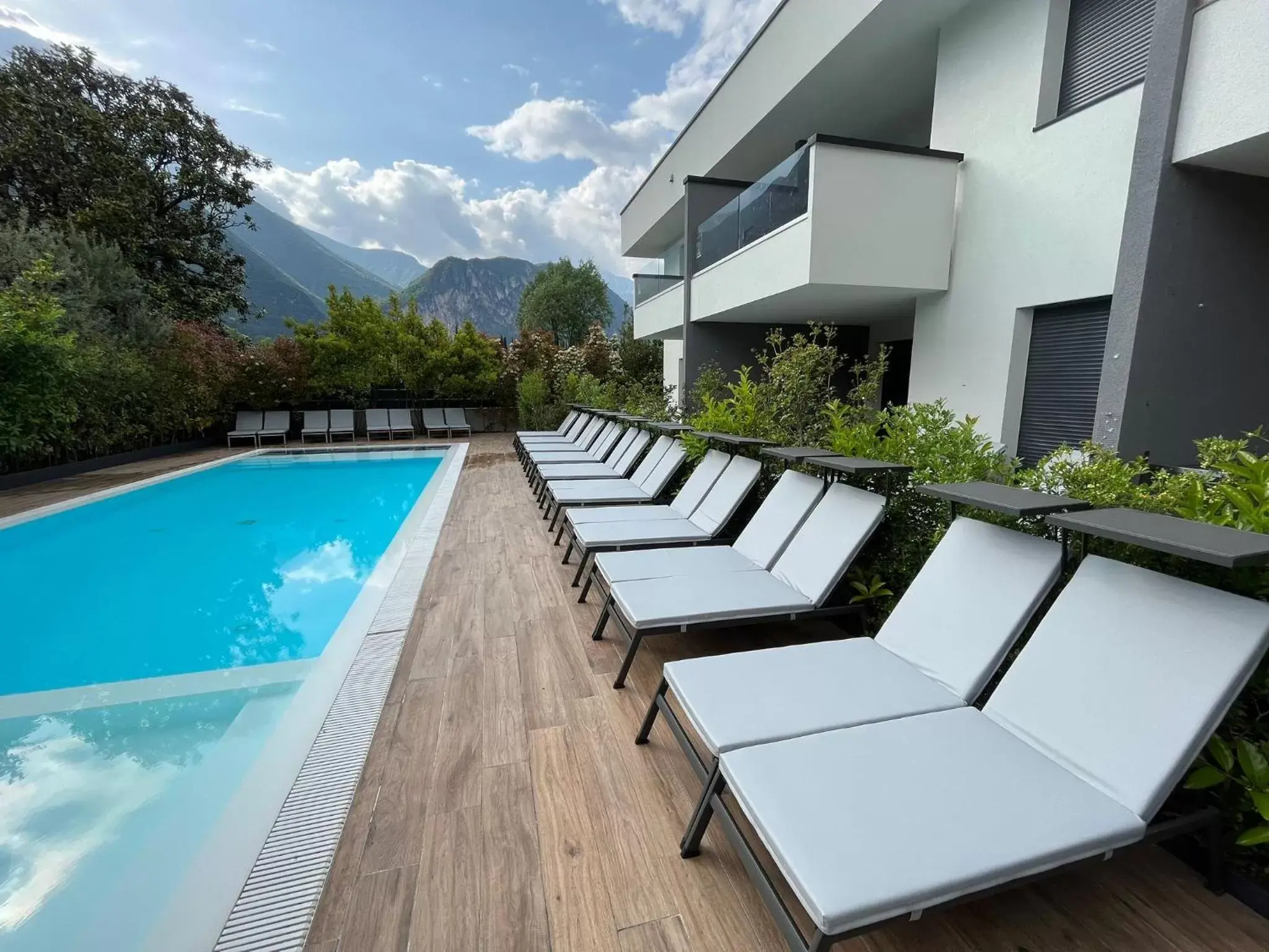 Pool view, Swimming Pool in Riva Lake Lodge