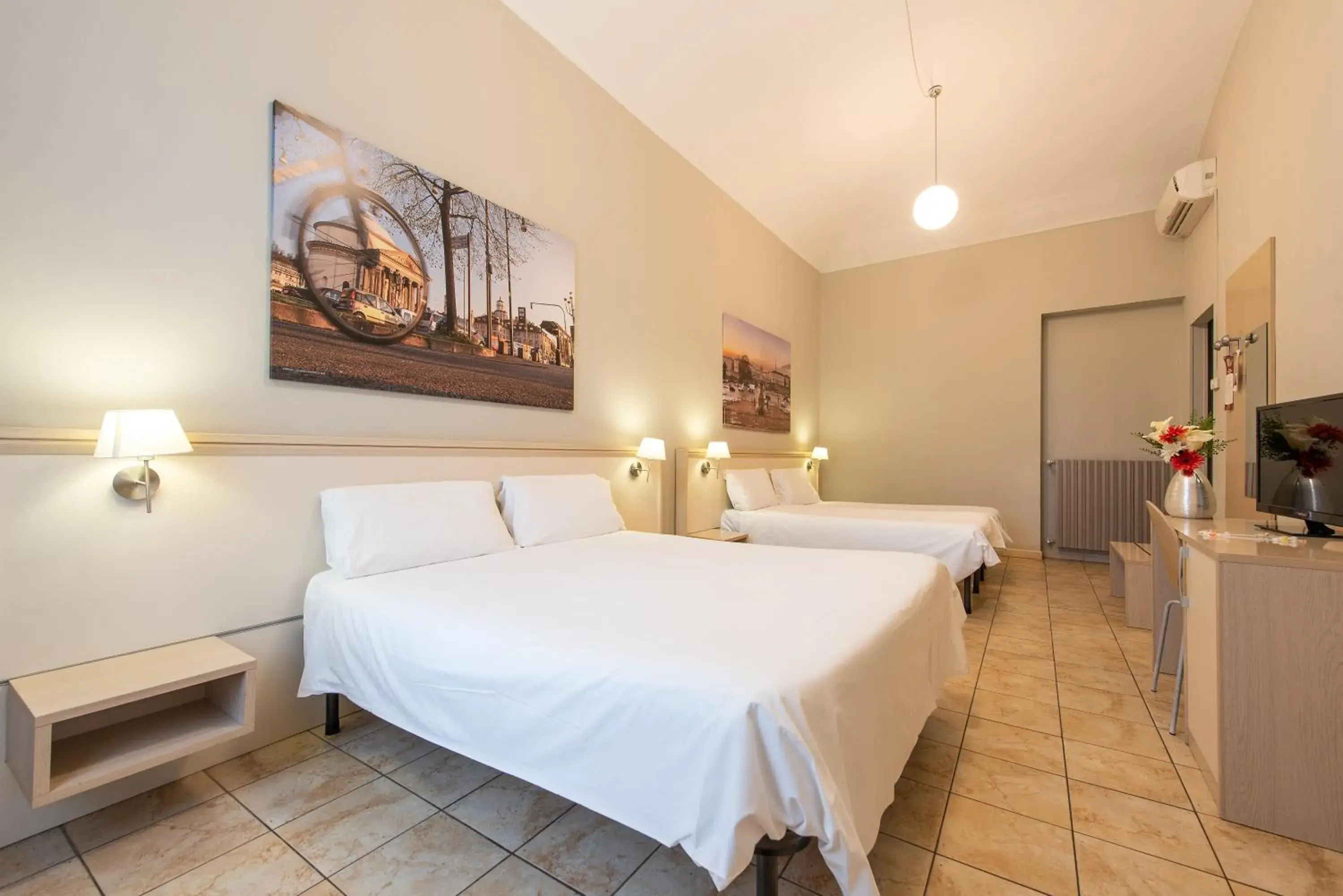 Photo of the whole room, Bed in Best Quality Hotel Dock Milano Photo of the whole room, Bed in Best Quality Hotel Dock Milano