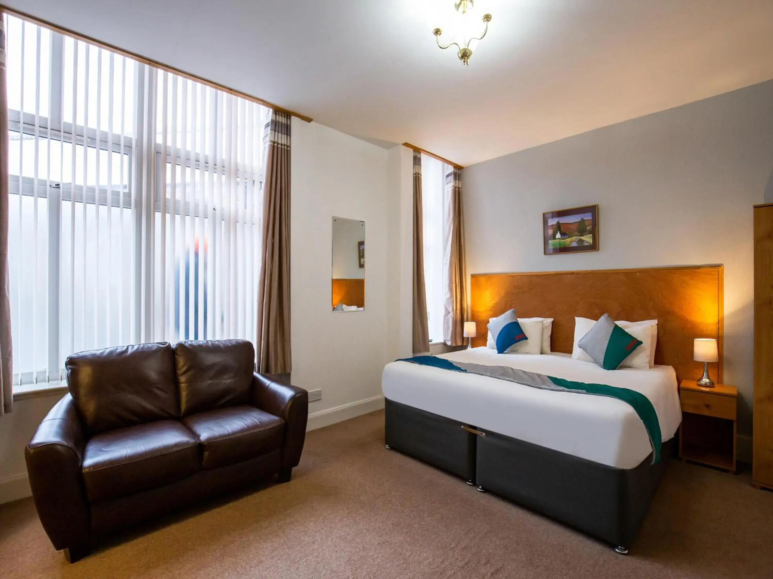 Bedroom in OYO Eastbank Hotel, Speyside Scotland
