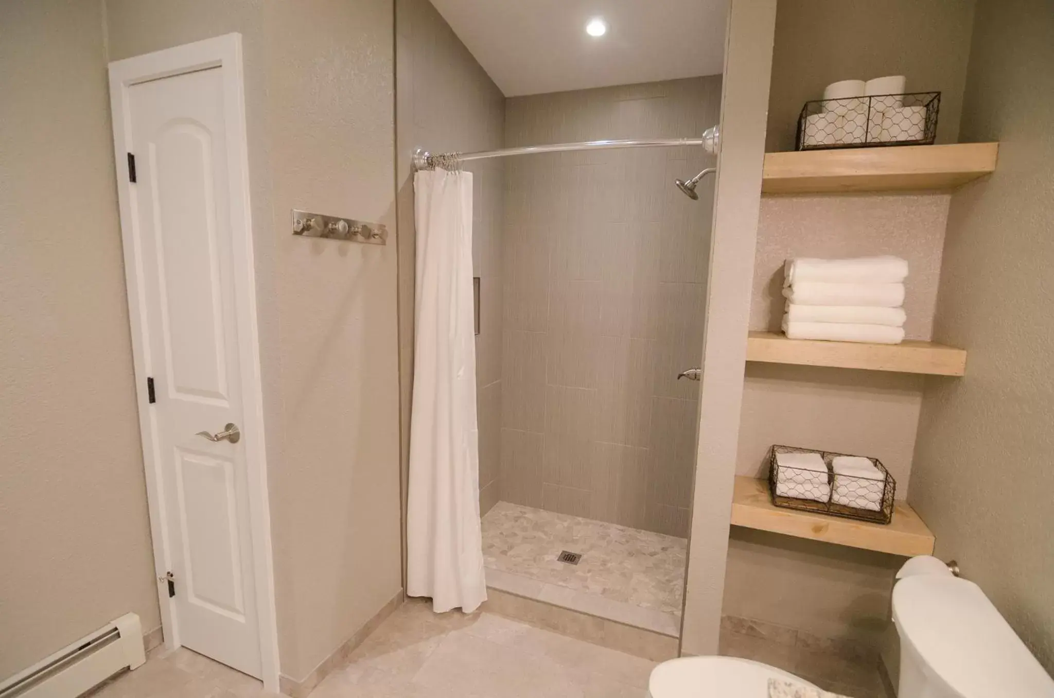 Shower, Bathroom in Colony Suites