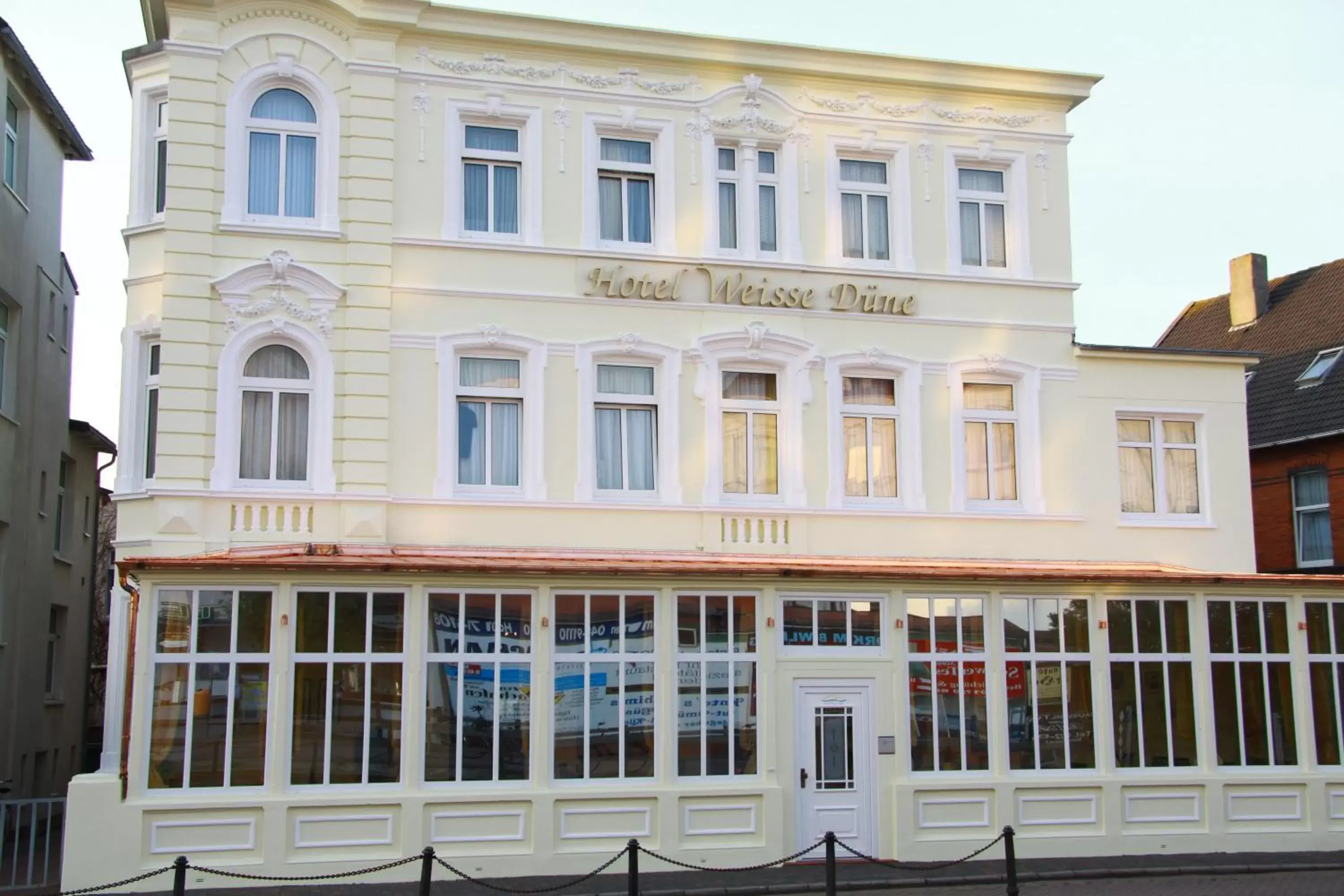 Facade/entrance in Hotel Weisse Düne