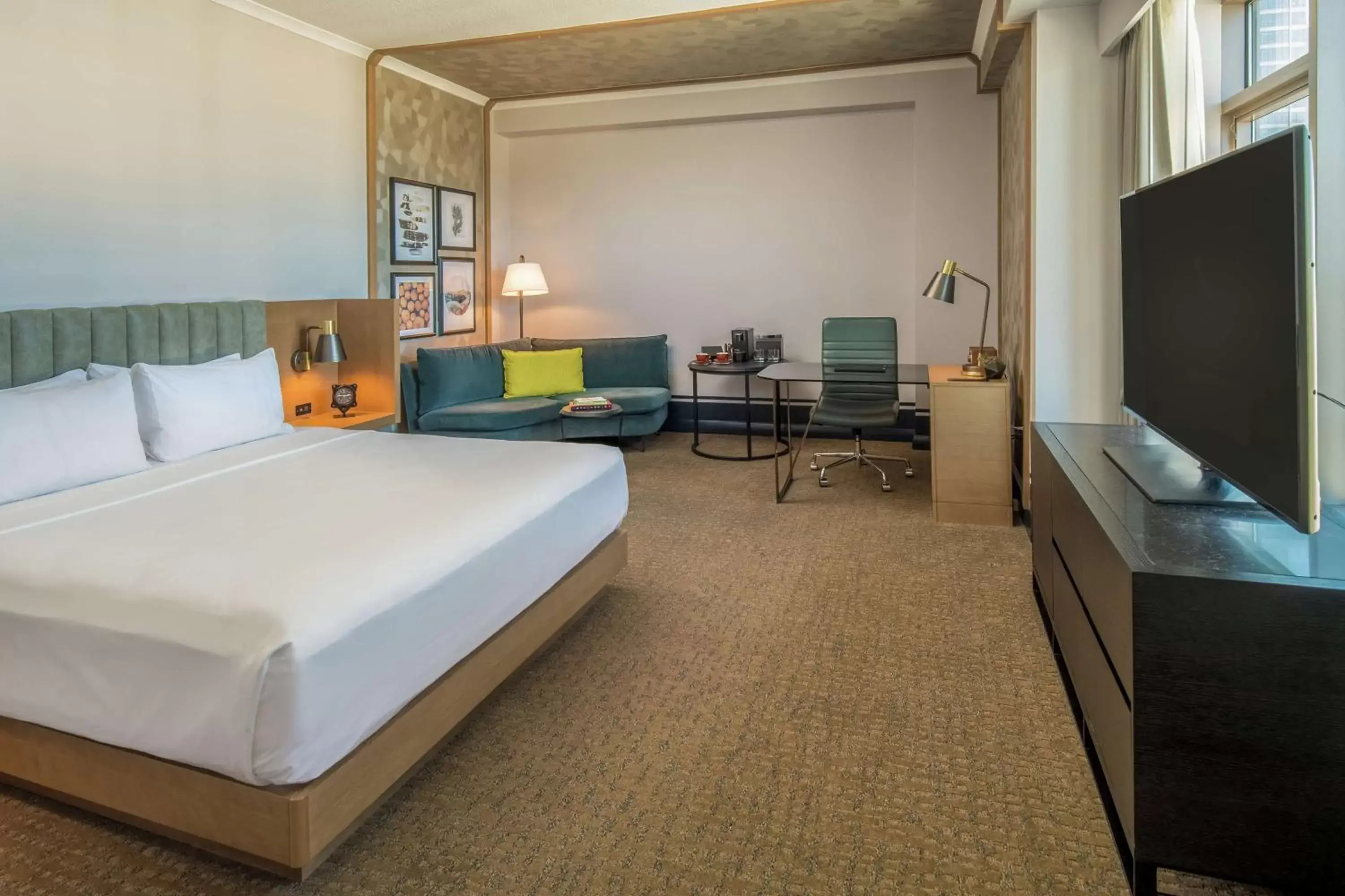 Bed in The Duniway Portland, A Hilton Hotel Bed in The Duniway Portland, A Hilton Hotel