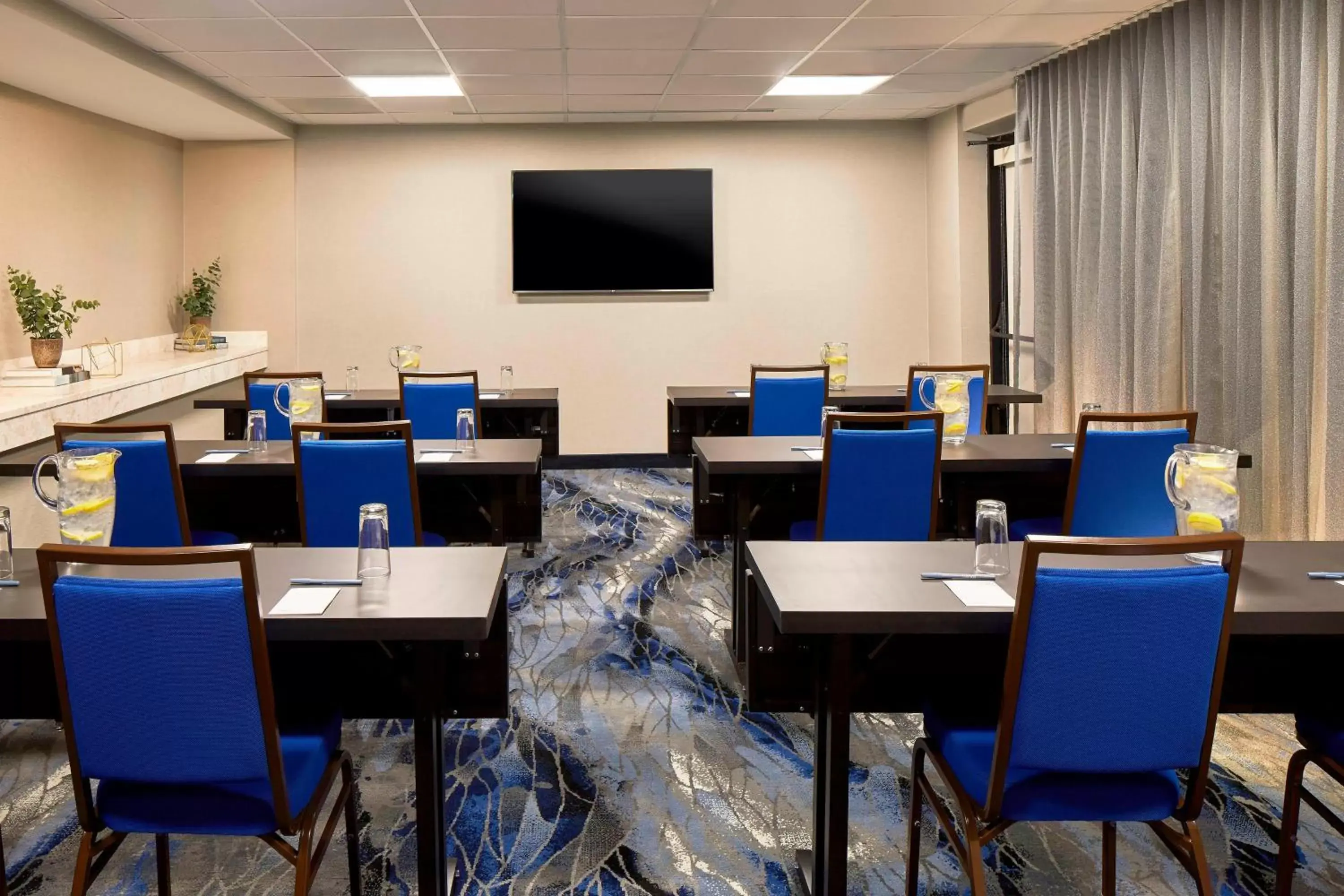 Meeting/conference room in Fairfield Inn & Suites by Marriott Albany Airport