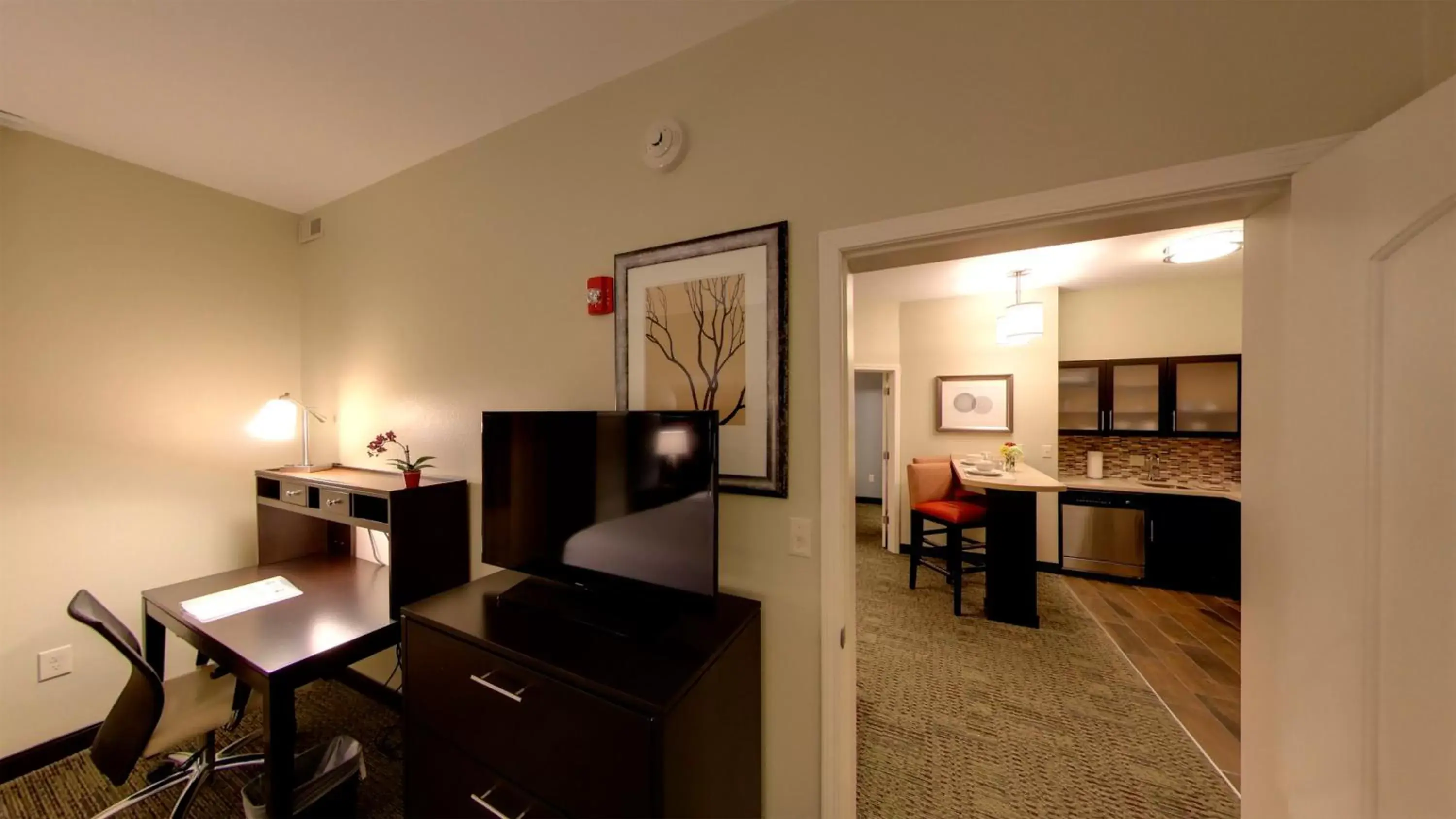 Photo of the whole room, TV/Entertainment Center in Staybridge Suites Ann Arbor - Research Parkway, an IHG Hotel