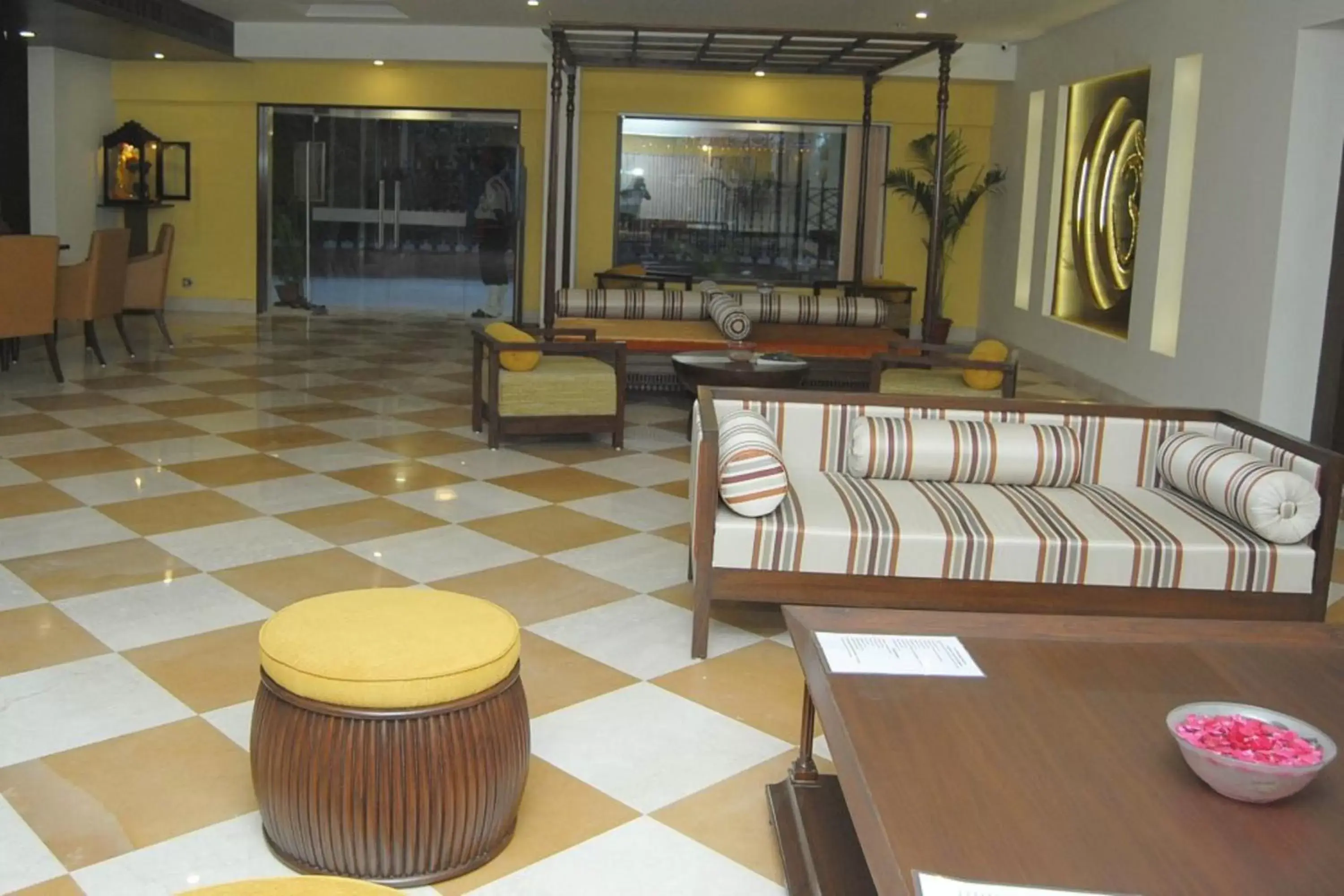 Area and facilities, Seating Area in Hotel Abigail Goradia's