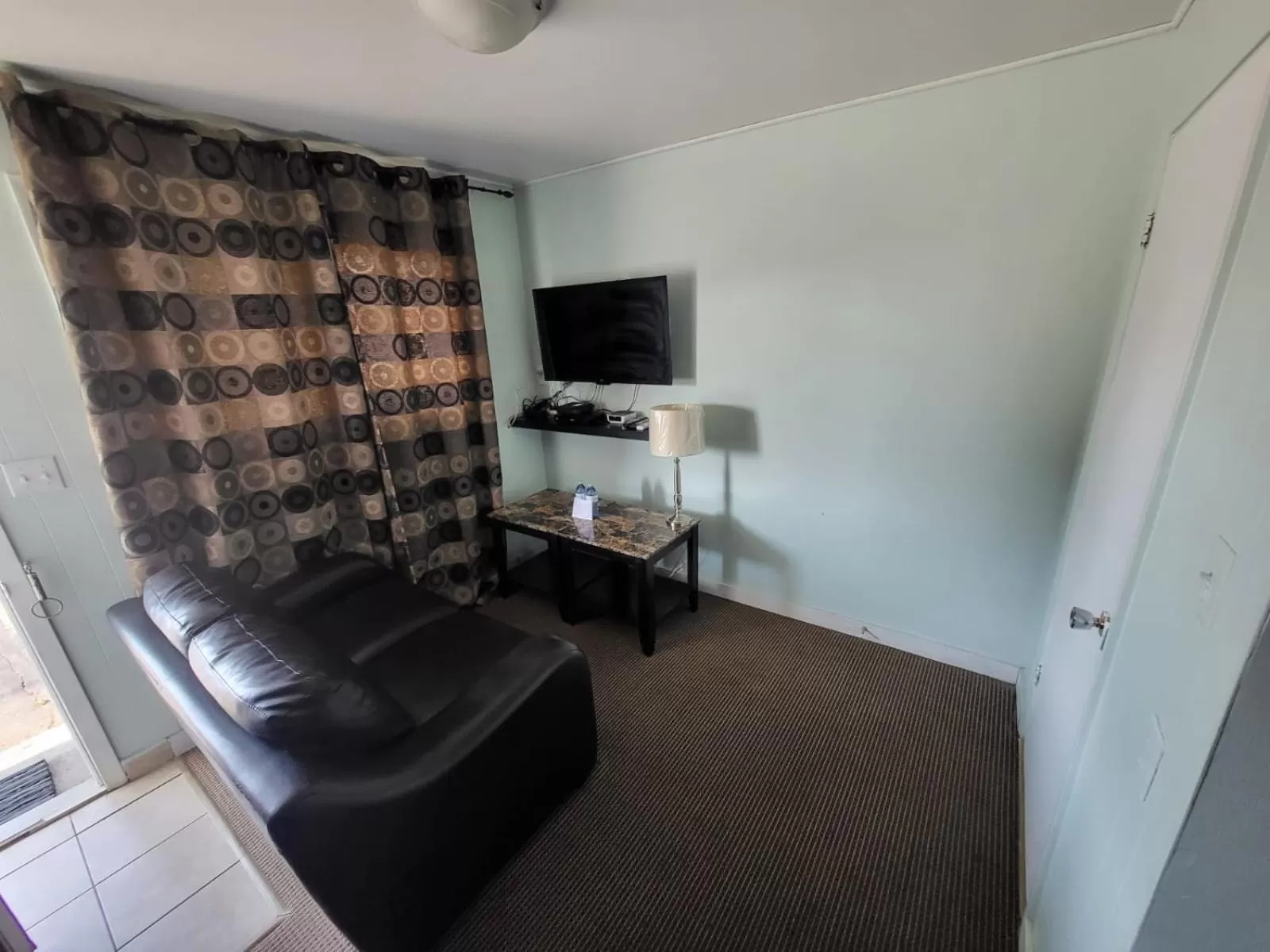 TV/Entertainment Center in Night Inn Grand Forks