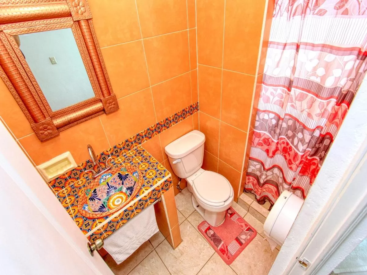 Shower in Hotel Spa Maggic Home Panorámica