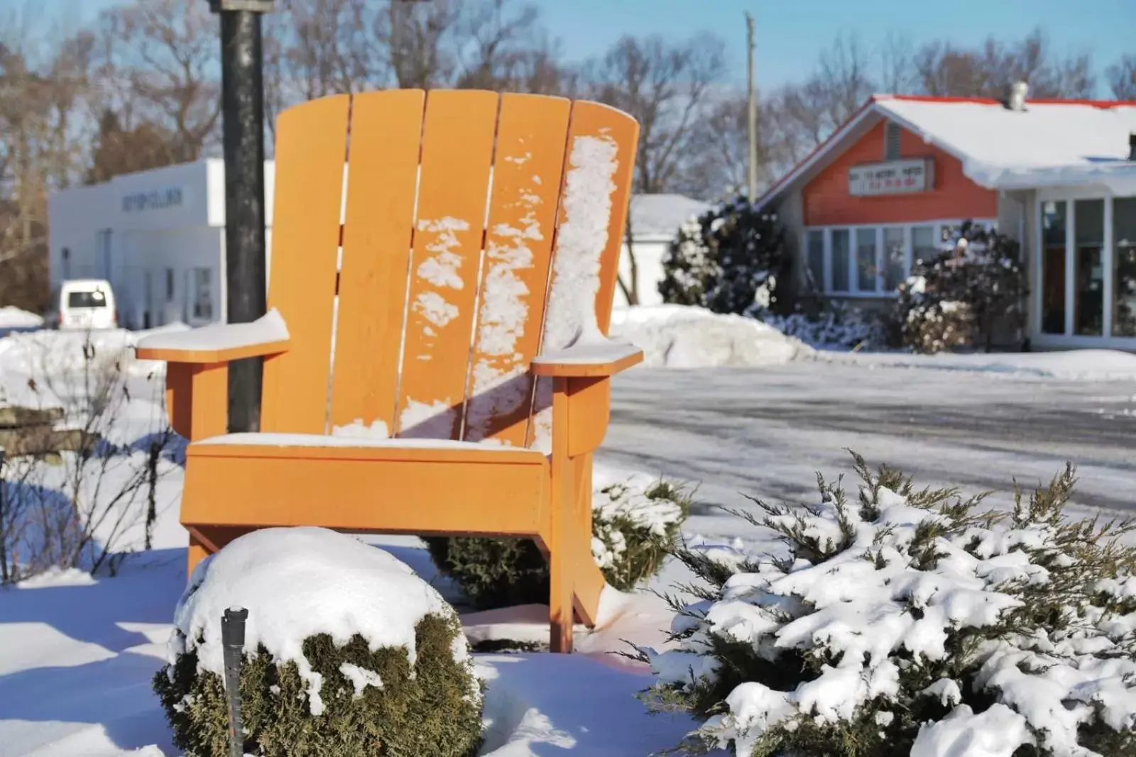 Property building, Winter in Howard Johnson by Wyndham Lindsay