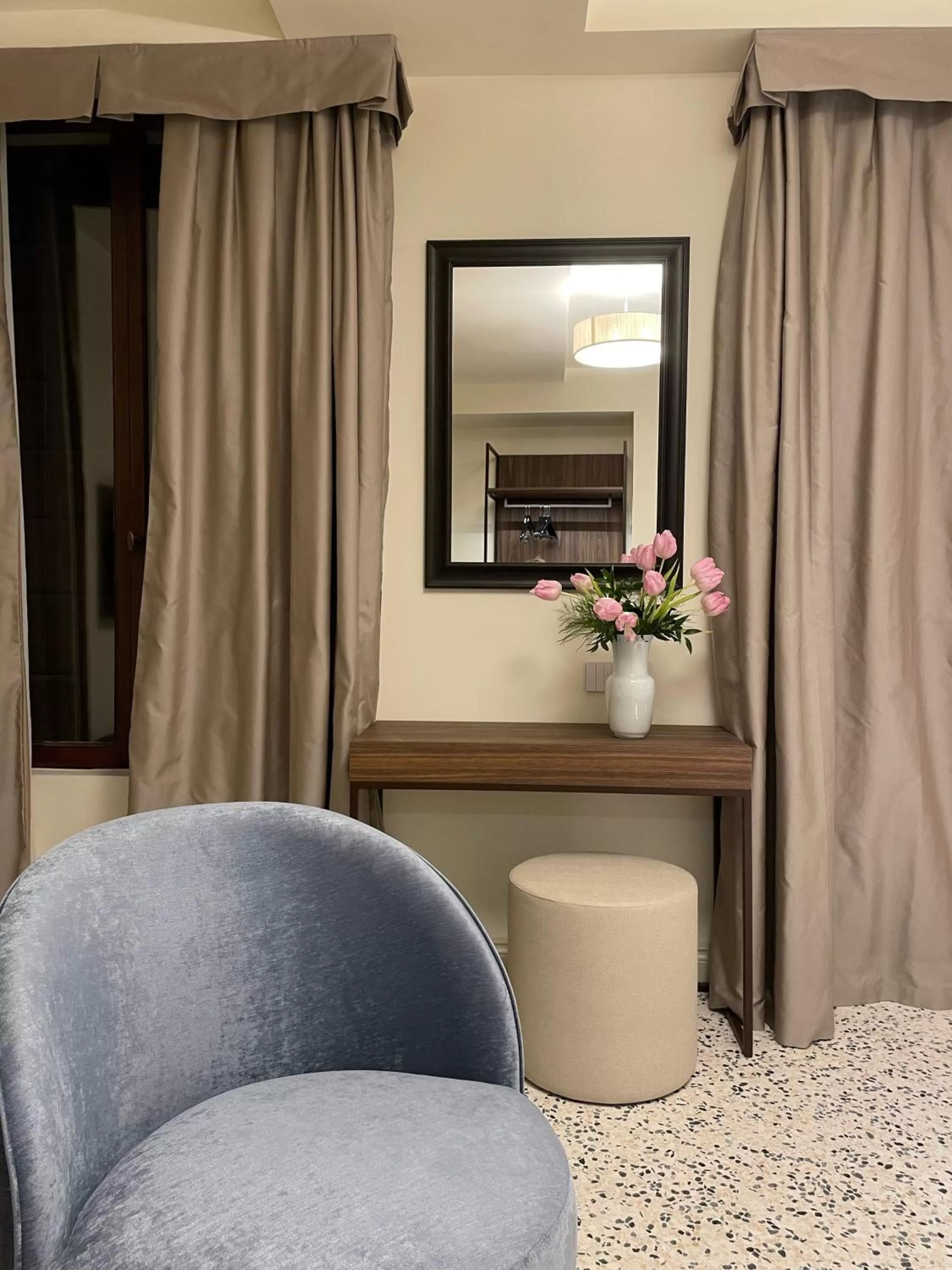 Seating area in Palazzo Keller