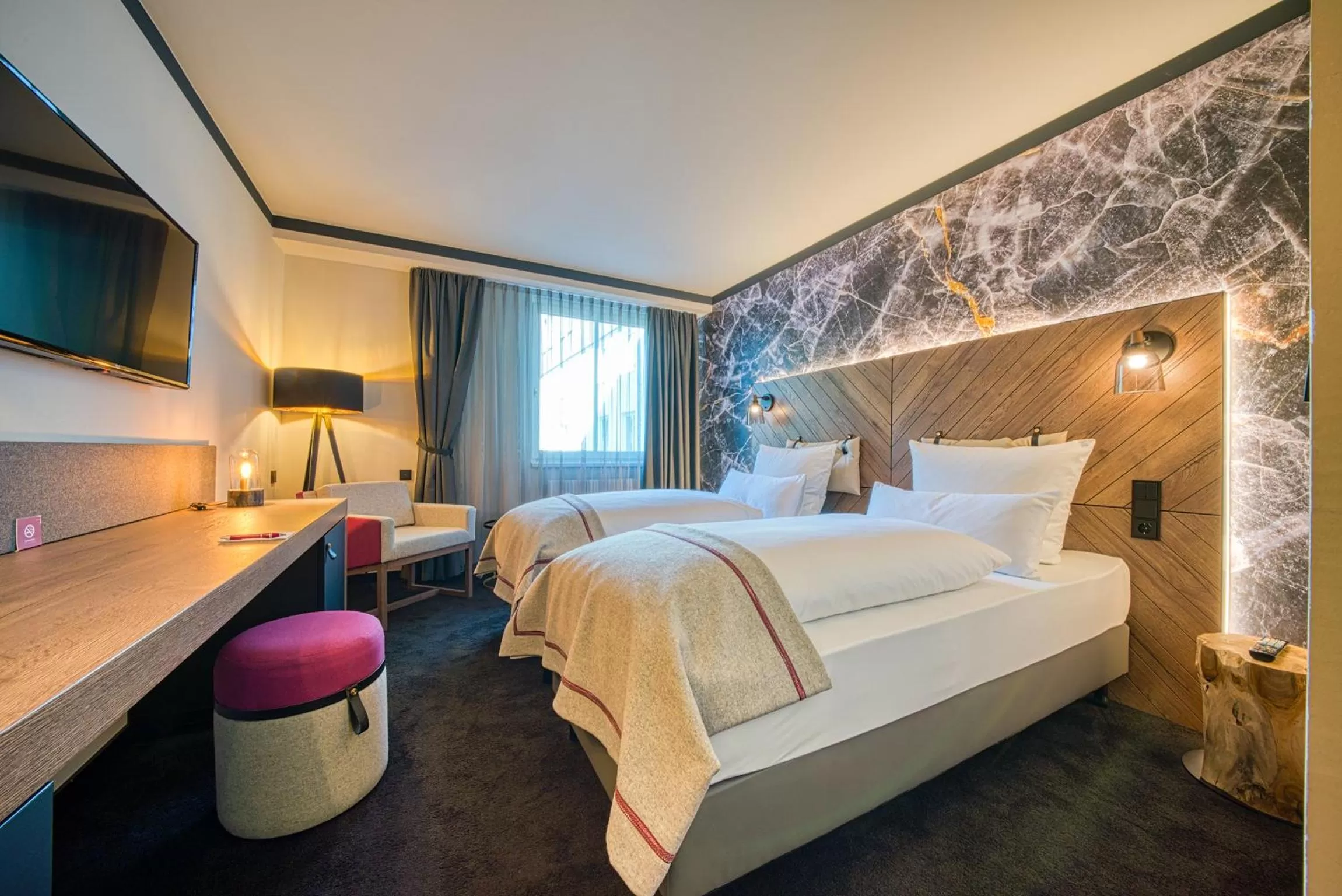 Photo of the whole room, Bed in FourSide Hotel Salzburg Messe, Trademark Collection by Wyndham