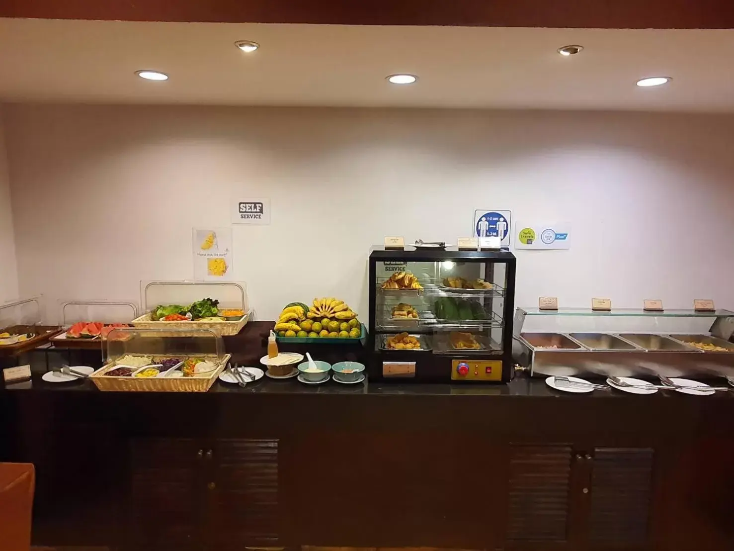Buffet breakfast in Goldenbell Hotel Chiangmai