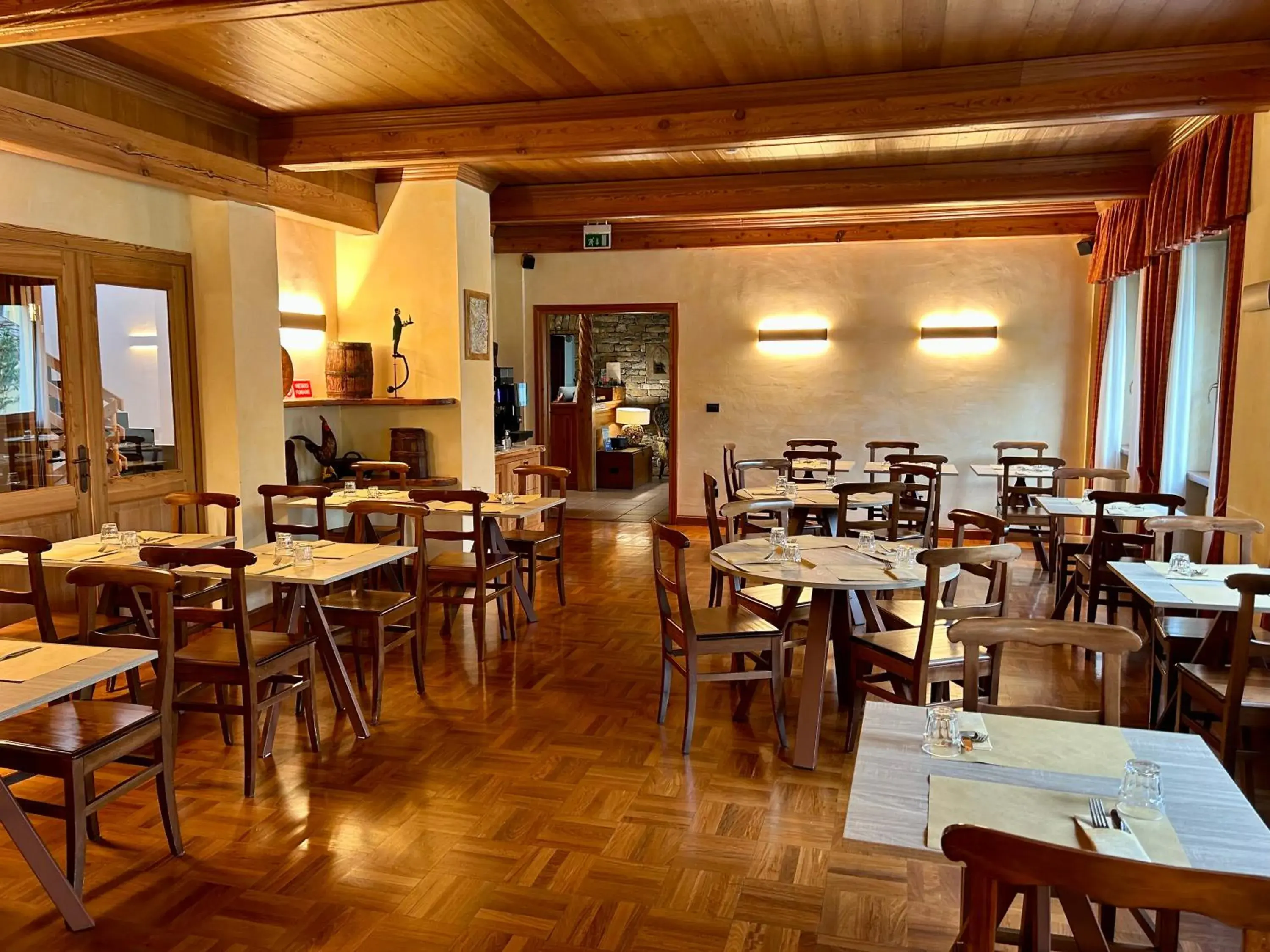 Breakfast, Restaurant/Places to Eat in Hotel Croux