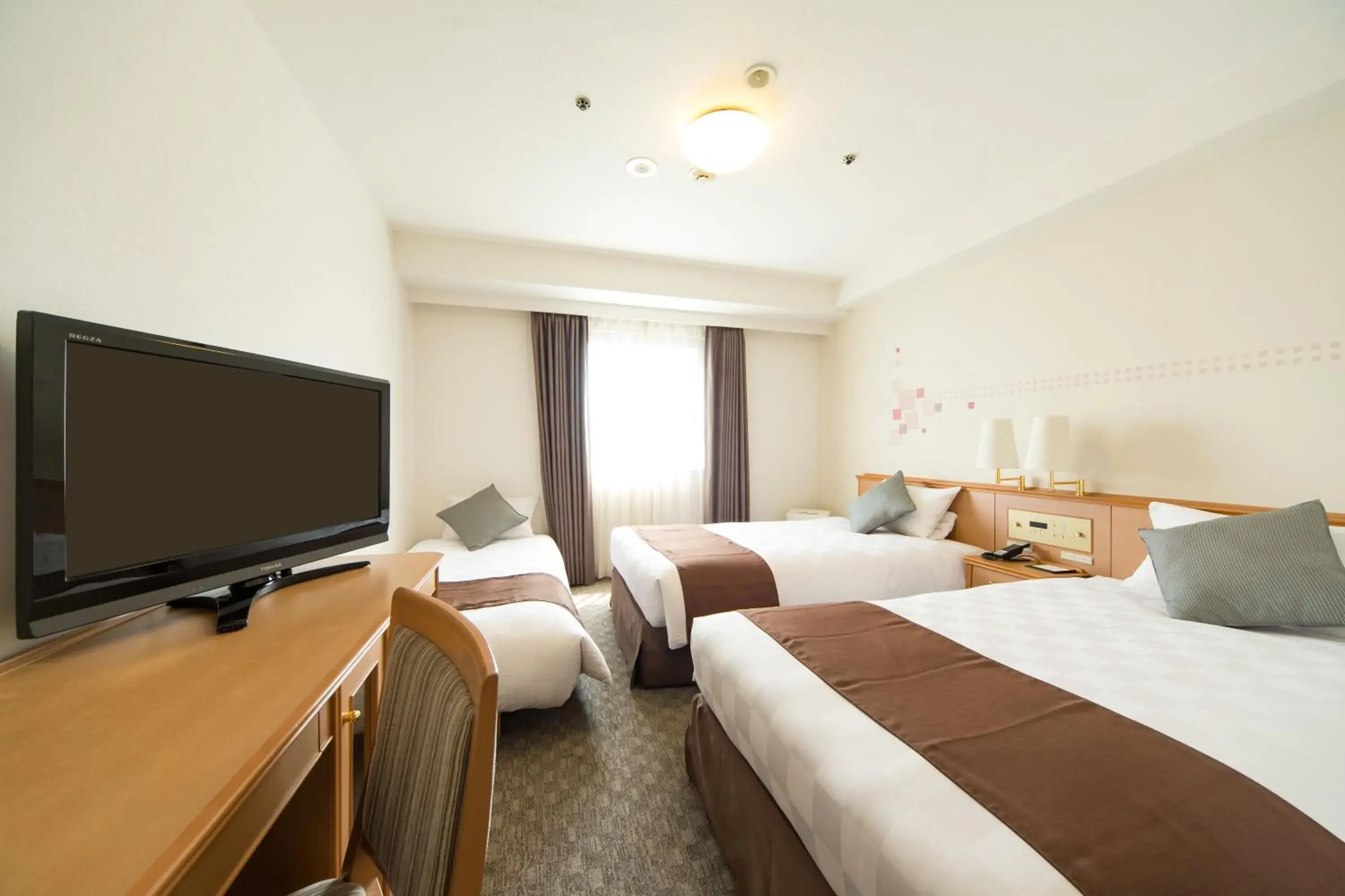 Photo of the whole room, TV/Entertainment Center in Osaka Tokyu Rei Hotel