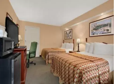 Deluxe Double Room with Two Double Beds - Non-Smoking in Baymont by Wyndham Gaffney
