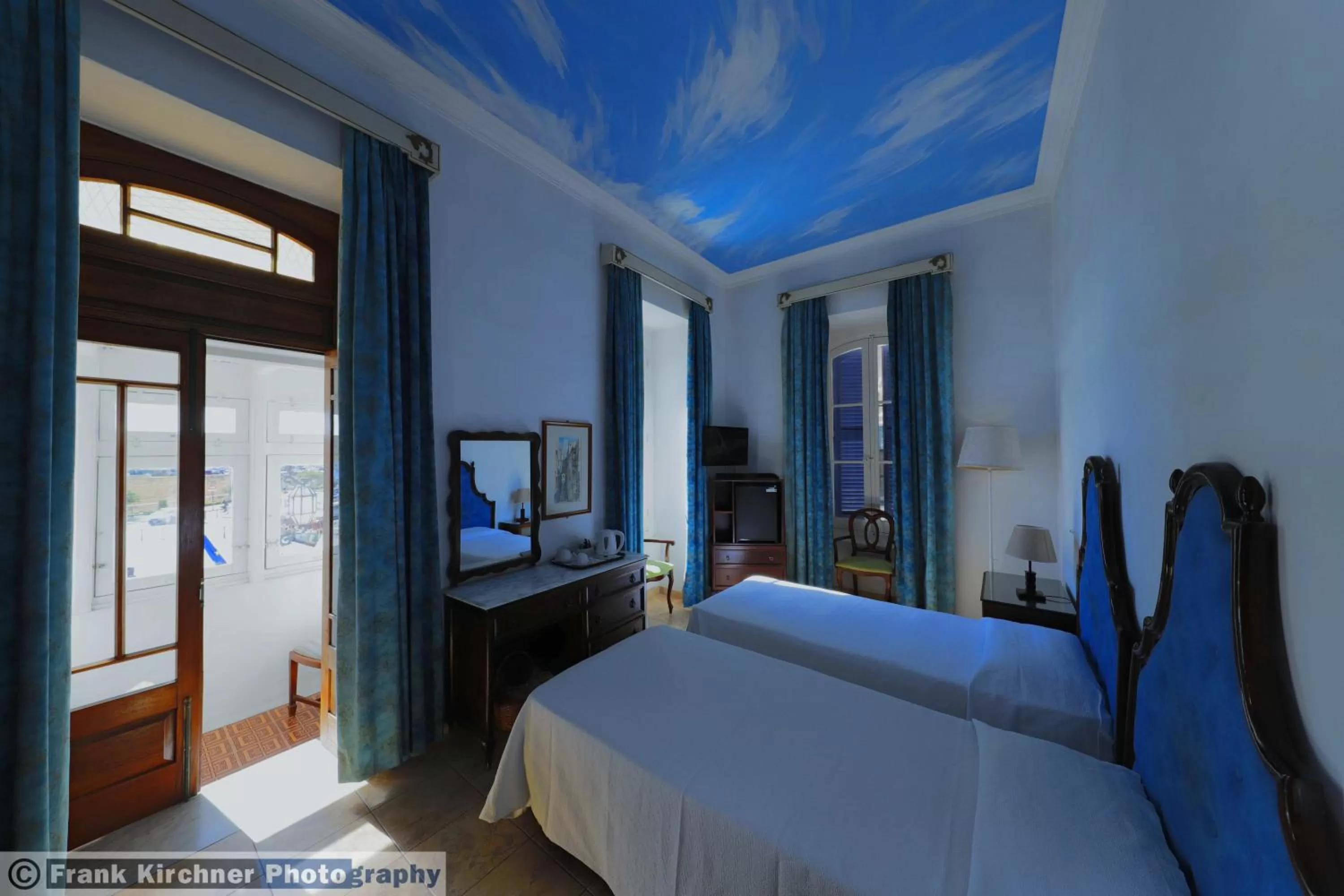 Bed in Hotel Castille