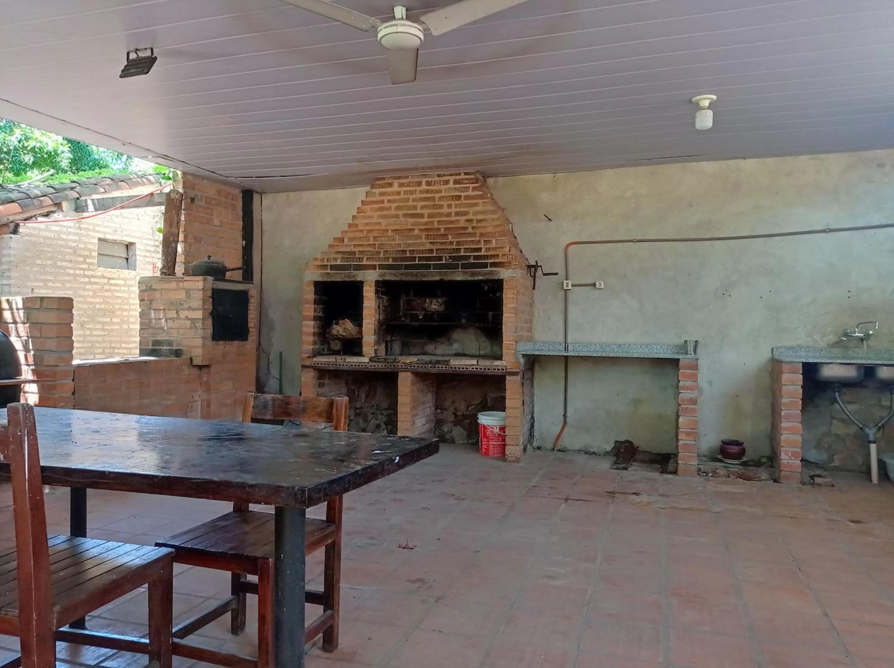 BBQ Facilities in Hotel La Aparesida