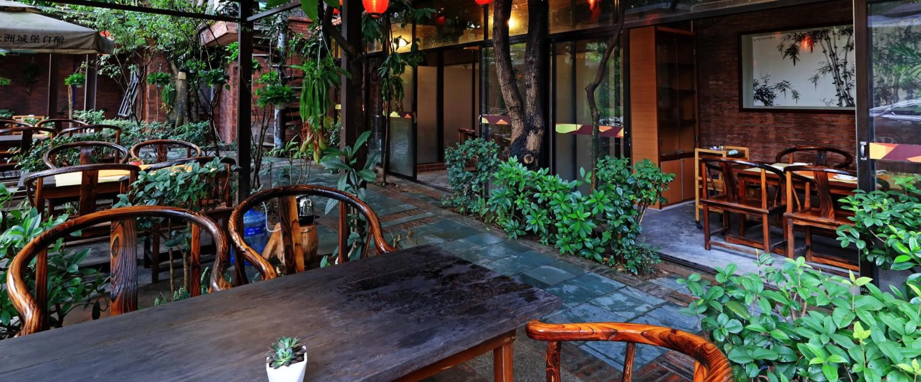 Restaurant/Places to Eat in Guangzhou The Royal Garden Hotel