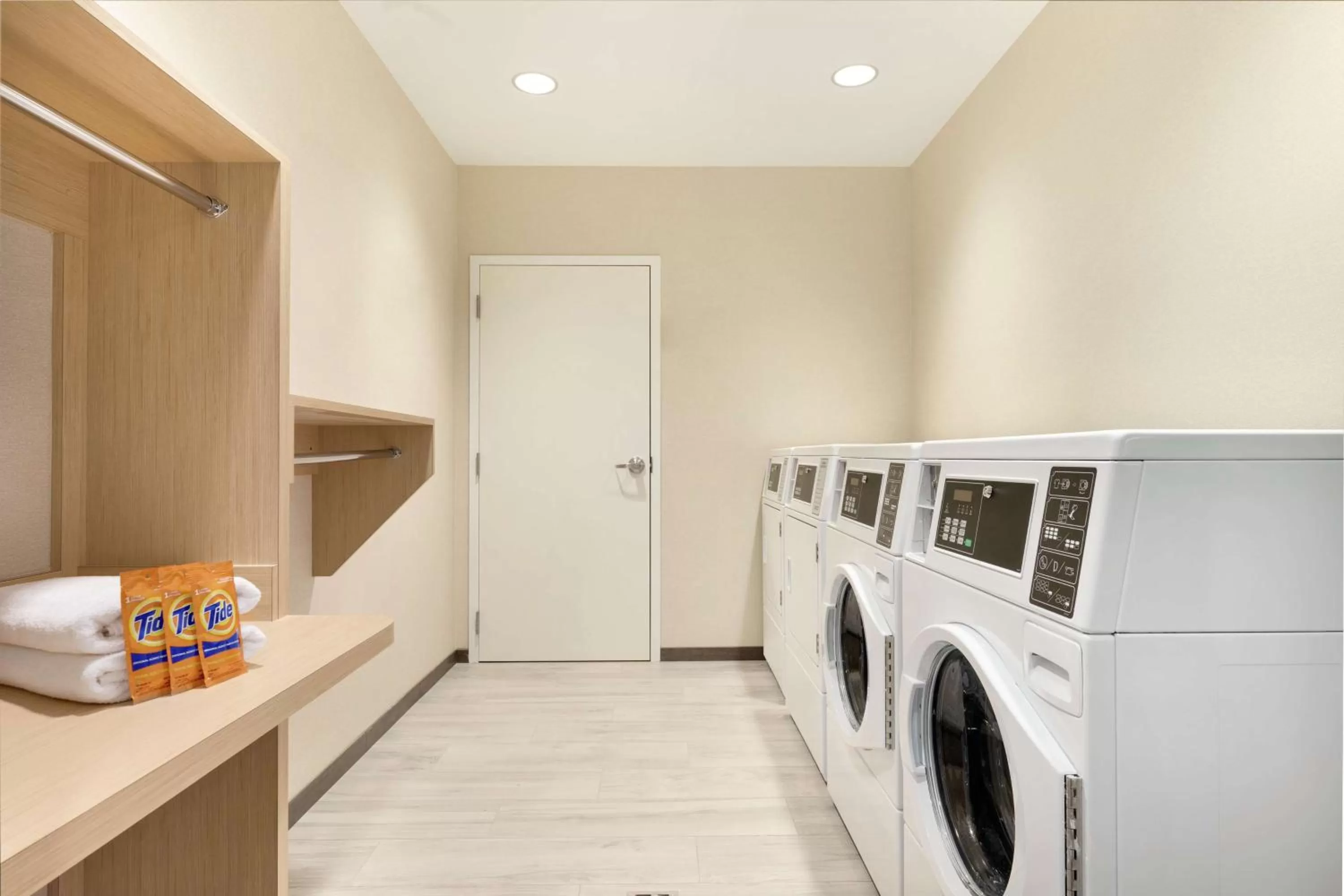 Property building in Home2 Suites By Hilton Ephrata