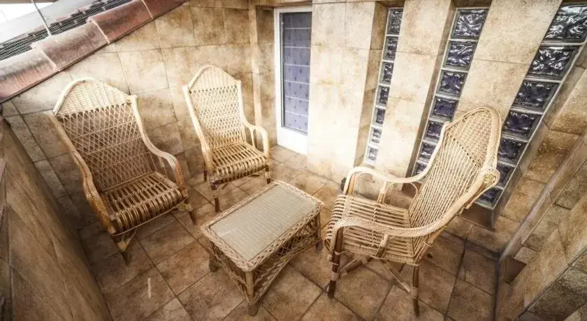 Balcony/Terrace, Seating Area in Hotel Real de Castilla