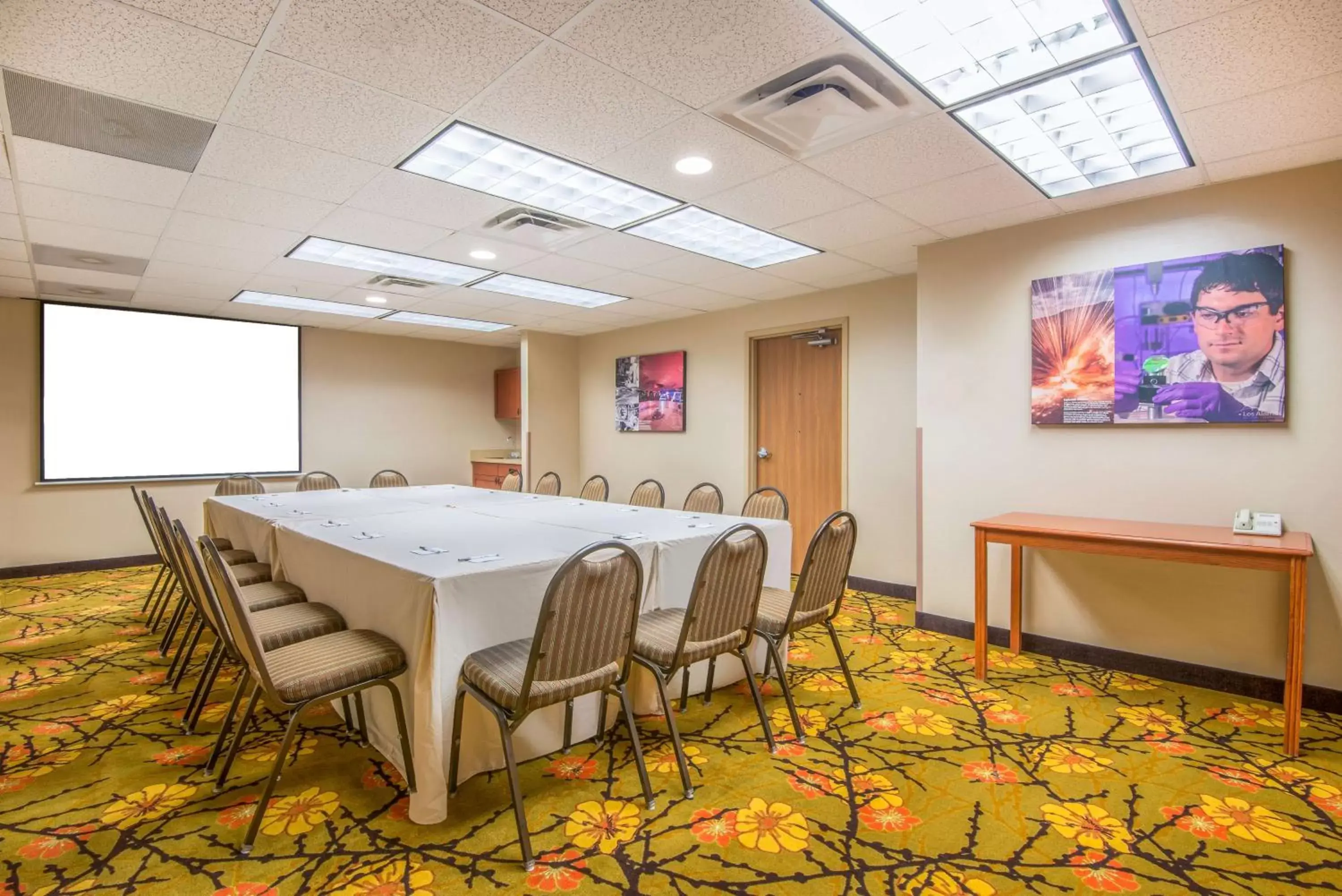 Meeting/conference room in Hampton Inn & Suites Los Alamos