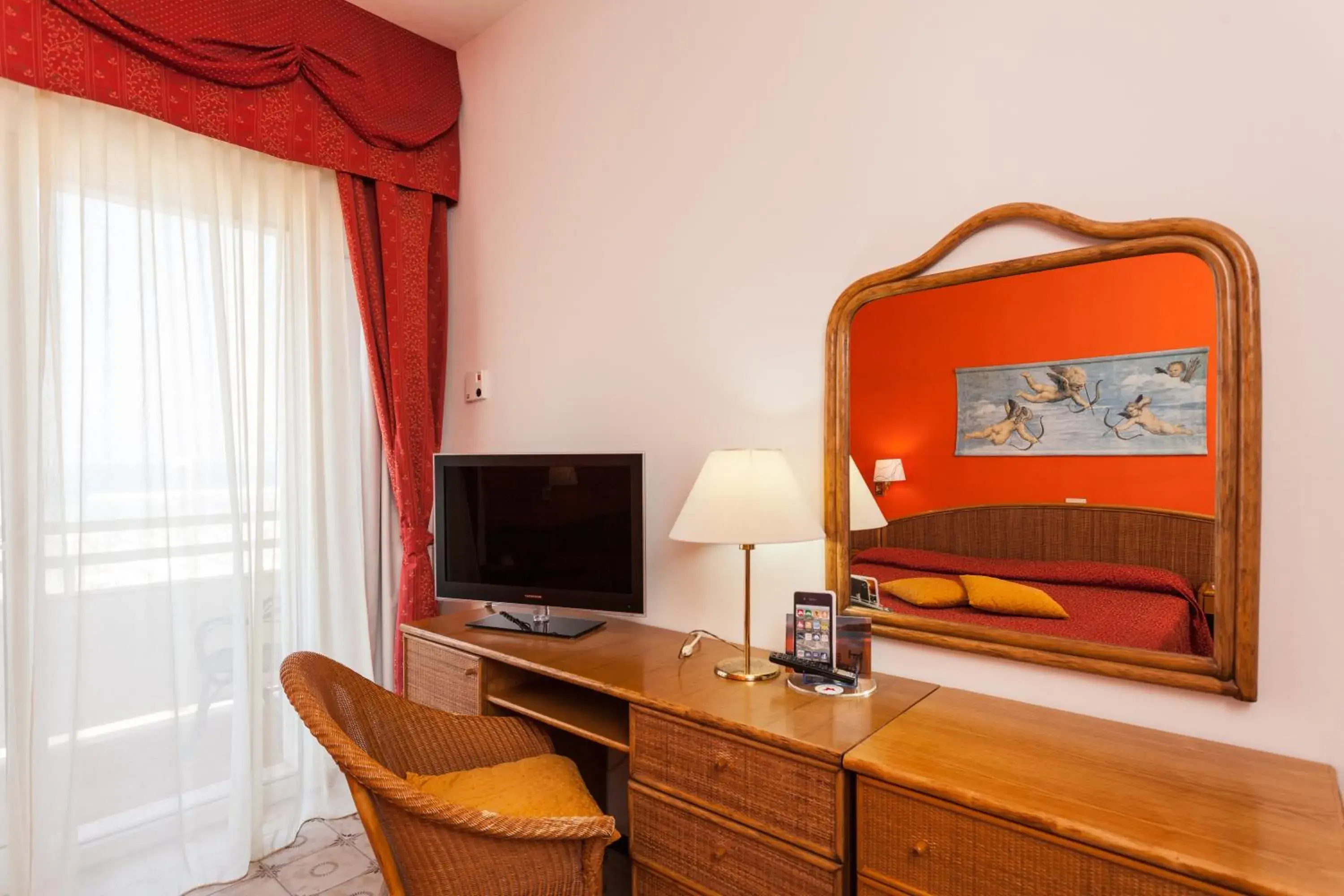 TV/Entertainment Center in Hotel Resort Marinella