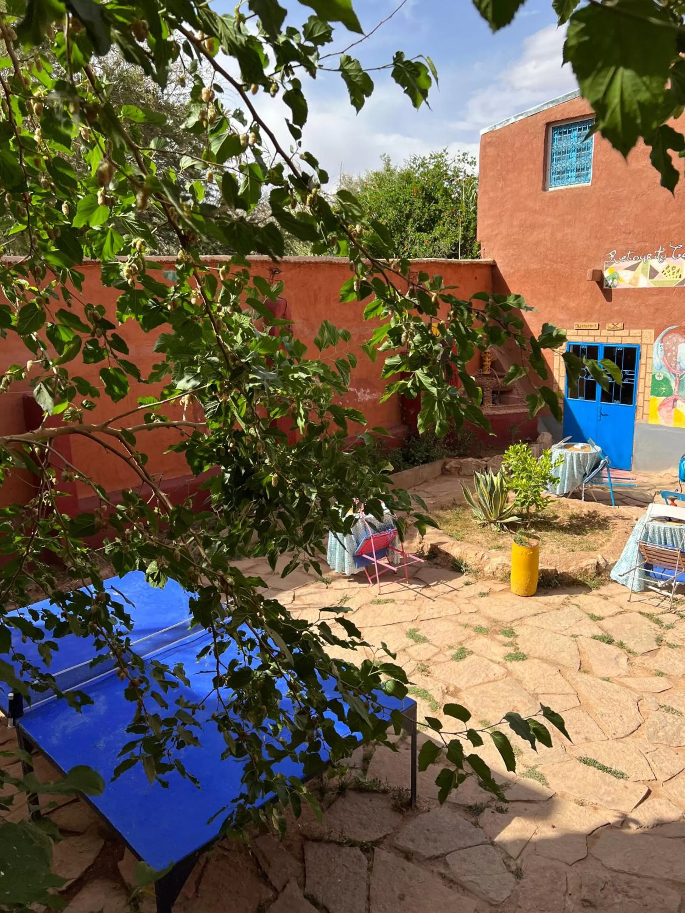 Patio in Maison d'hôtes Retour Au Calme
