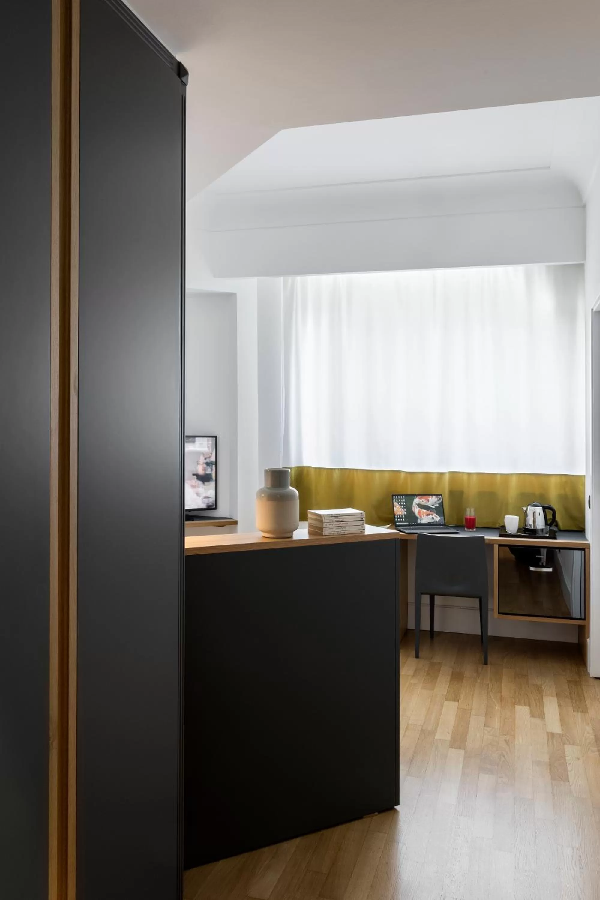 Bedroom in Hotel Plaza Opéra