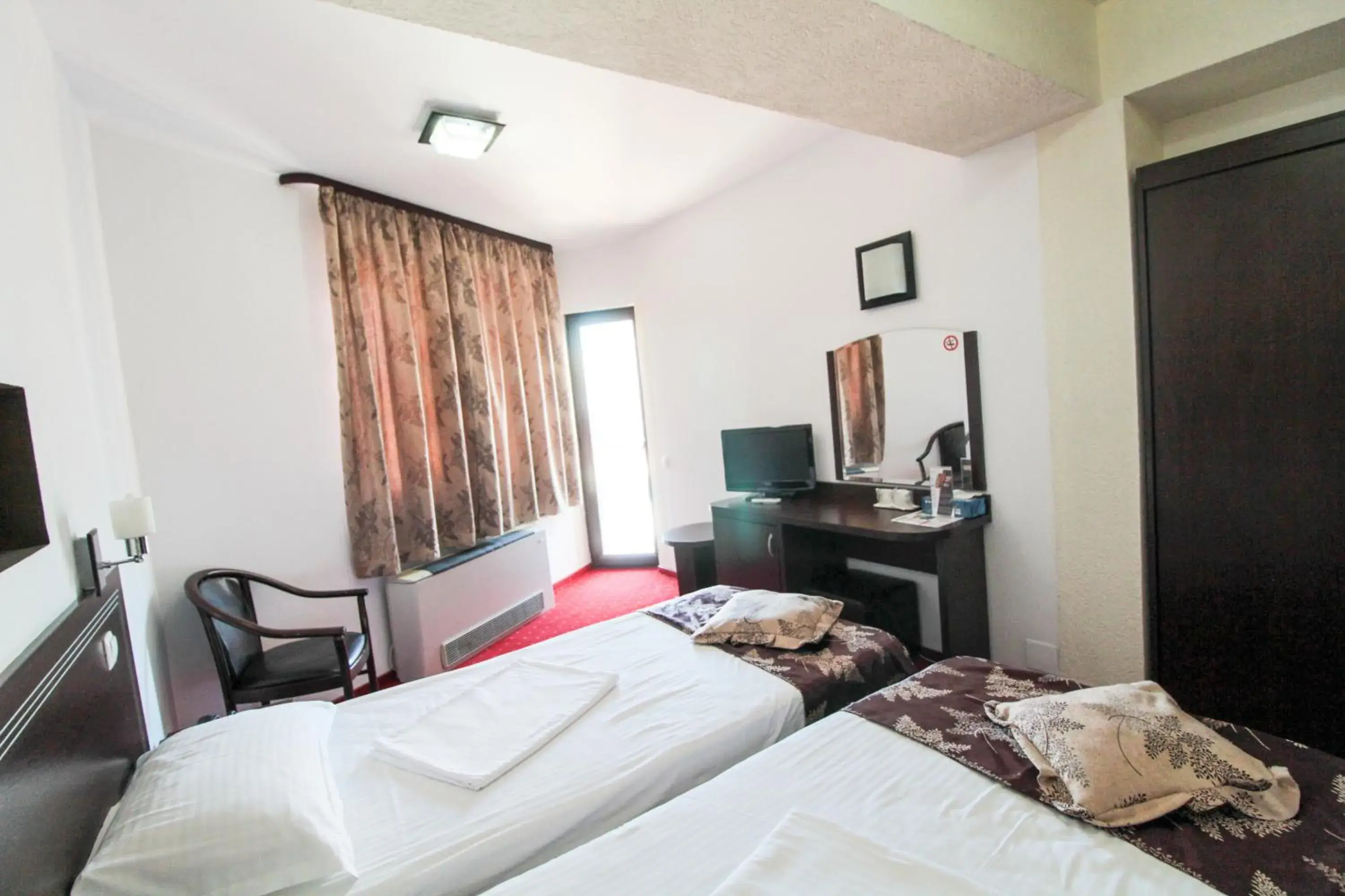 Photo of the whole room, Bed in Hotel Razvan