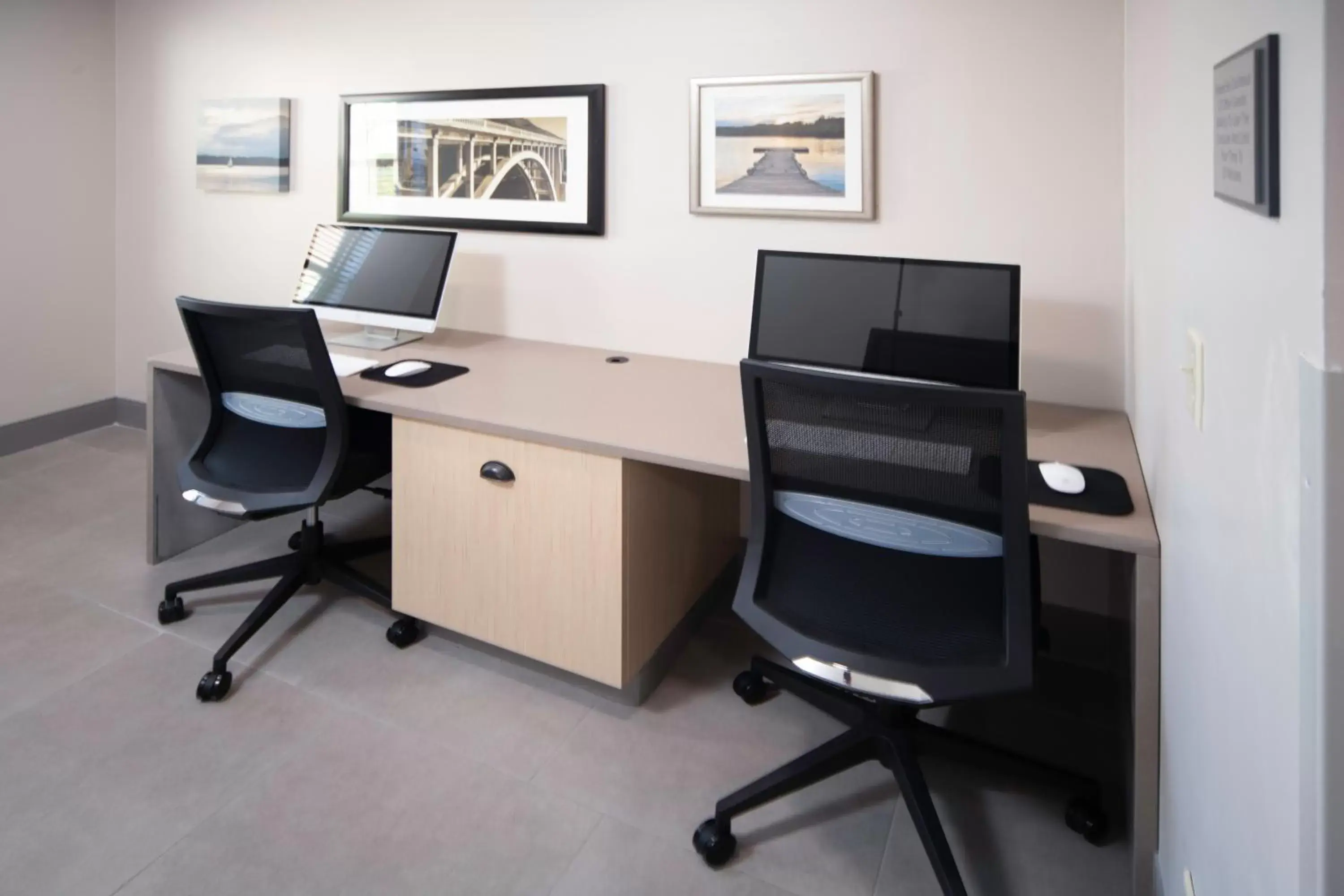 Business facilities, Business Area/Conference Room in Country Inn & Suites by Radisson, Stone Mountain, GA
