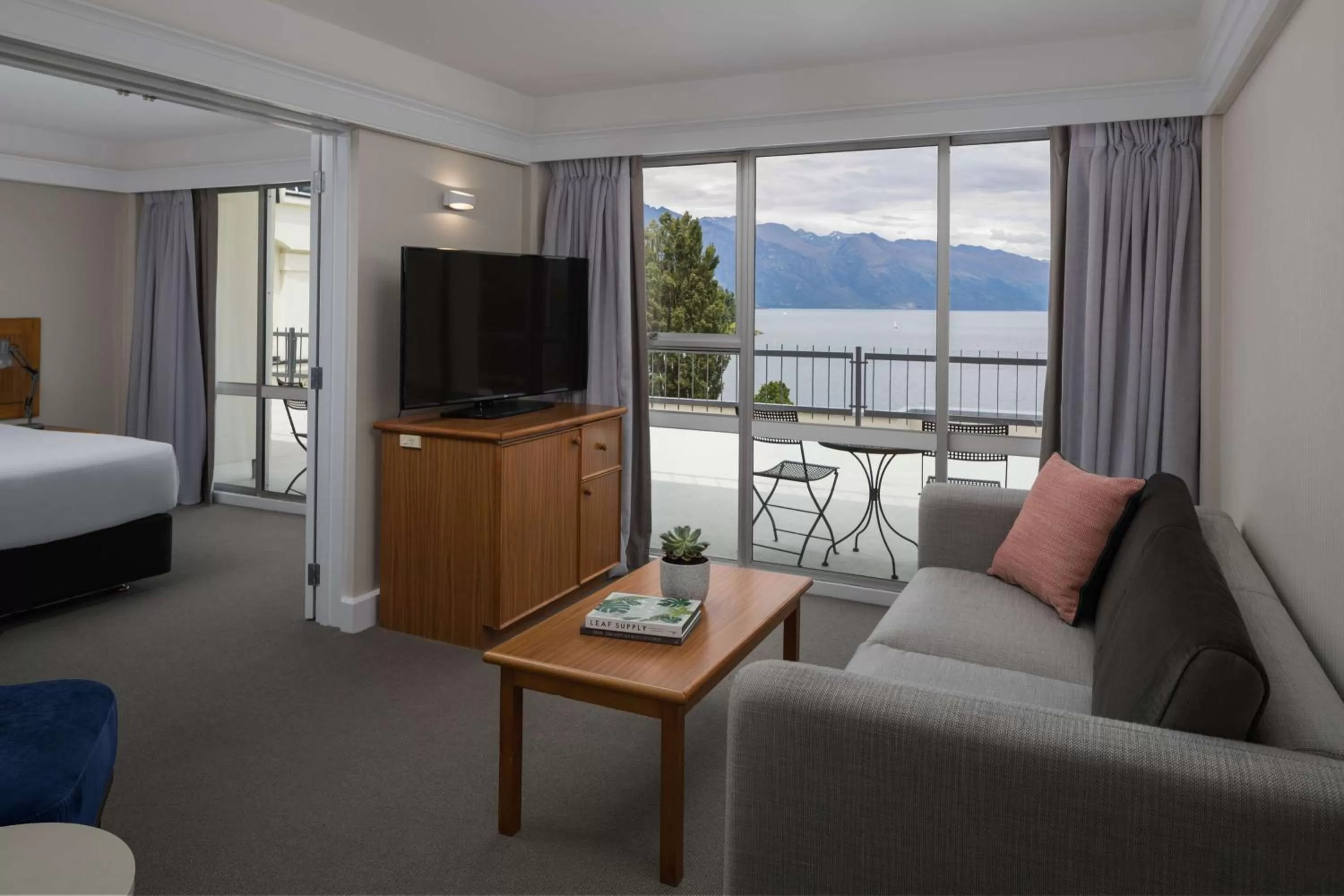 Lake View Family Room in Rydges Lakeland Resort Queenstown