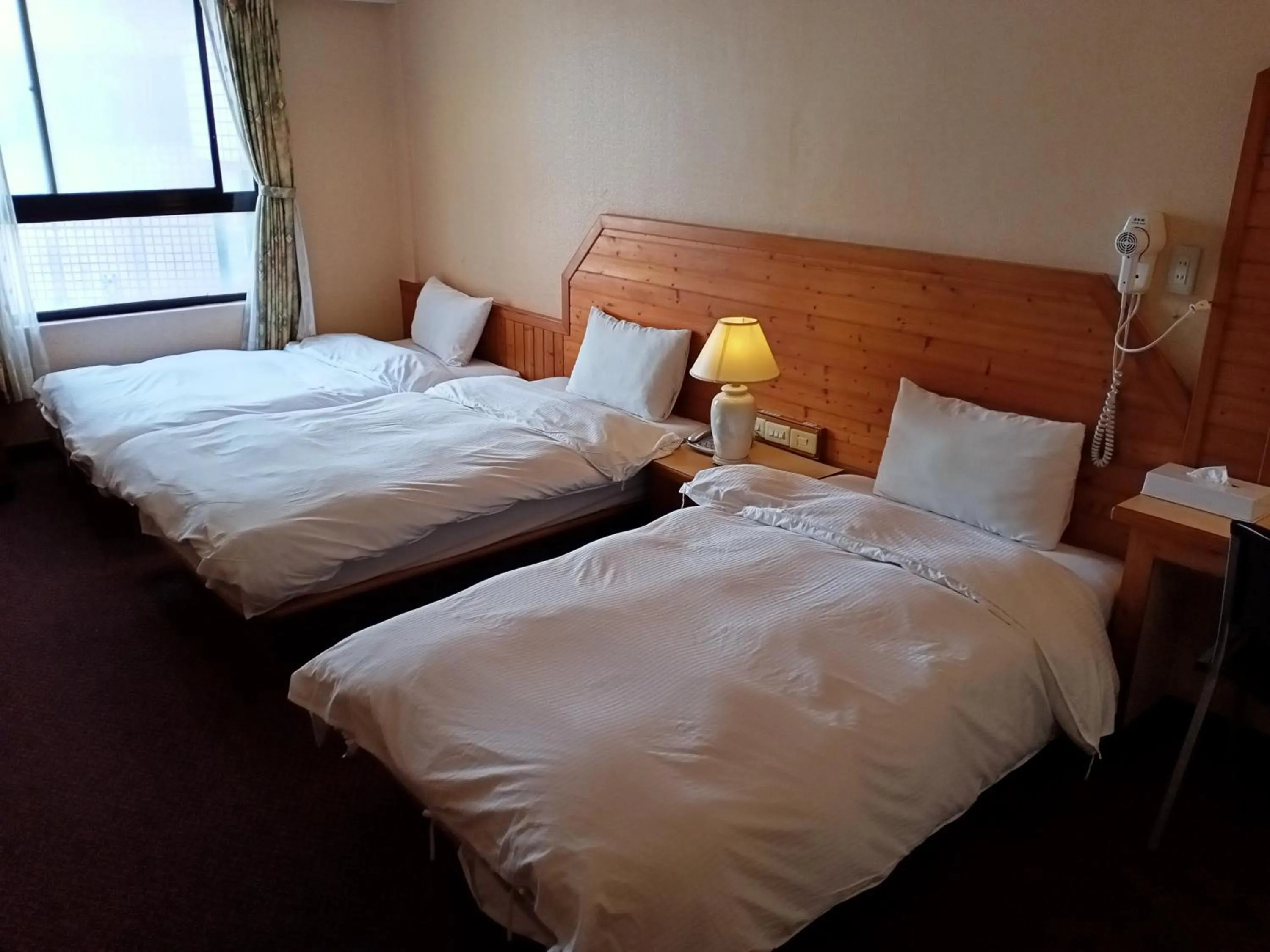 Bedroom, Bed in Chungli Business Hotel